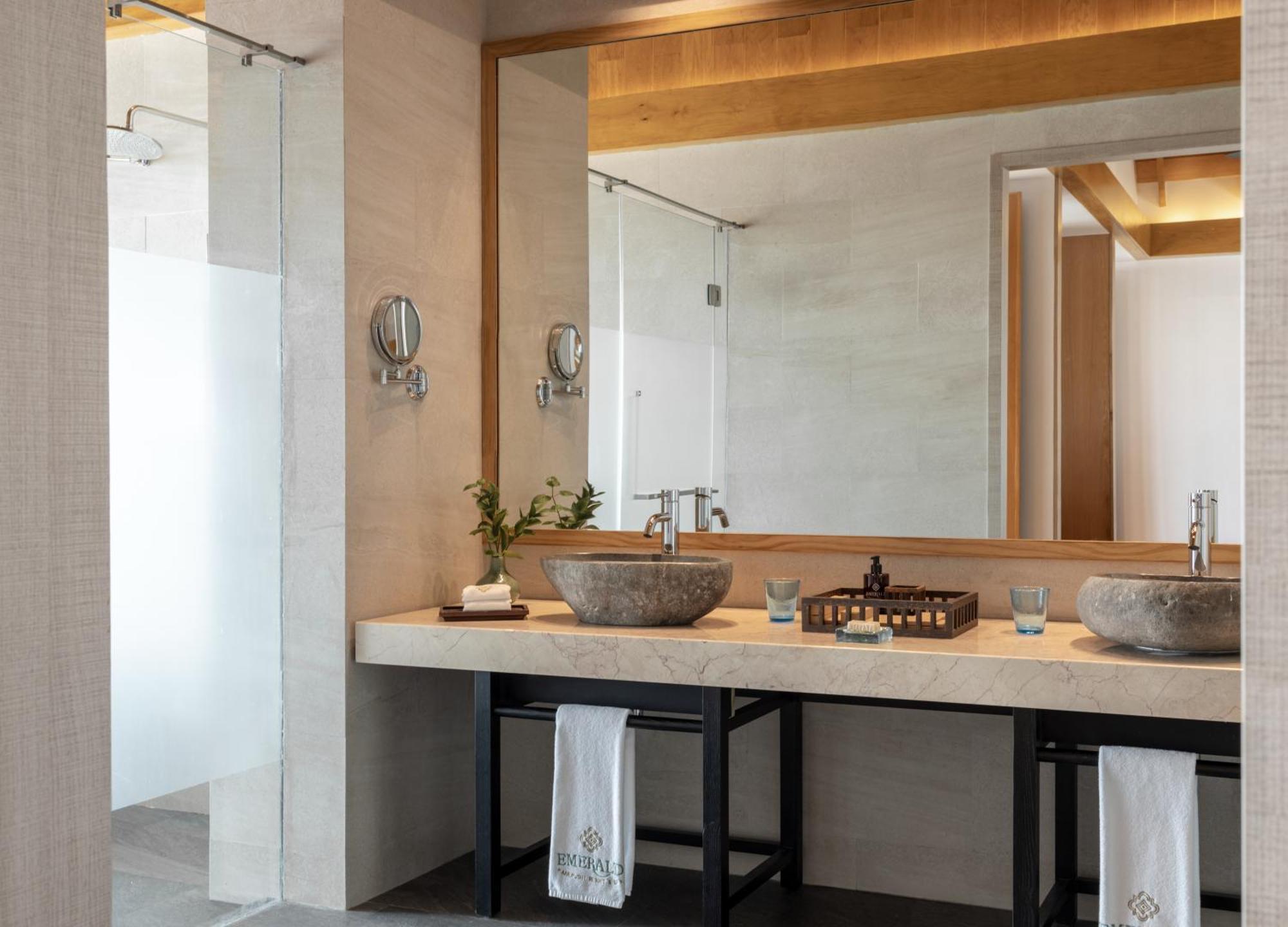 Superior Water Villa with Pool,1531438570:JPEG