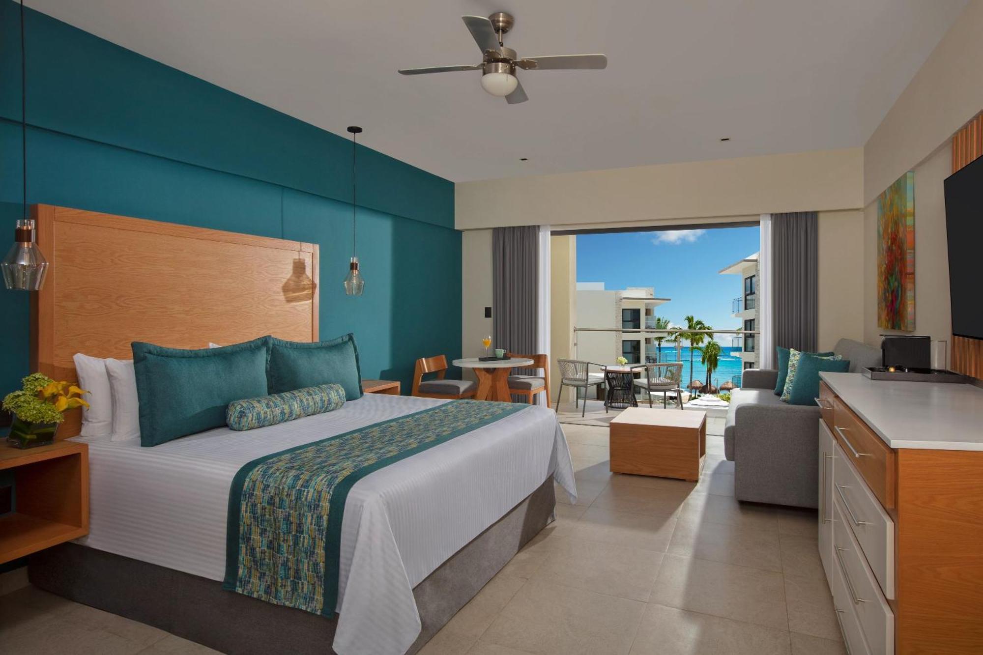Preferred Club Family Suite