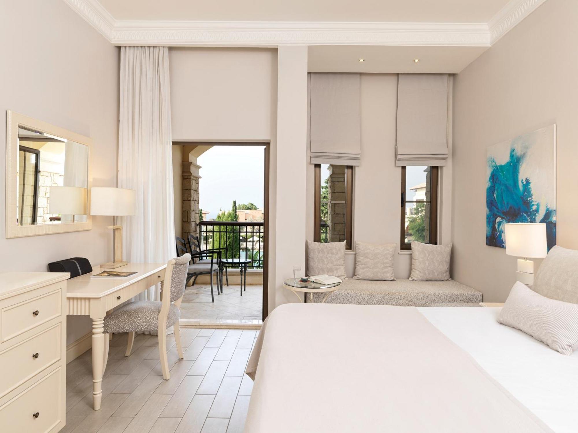 Deluxe Double Room Pool or Garden View,732843637:JPEG