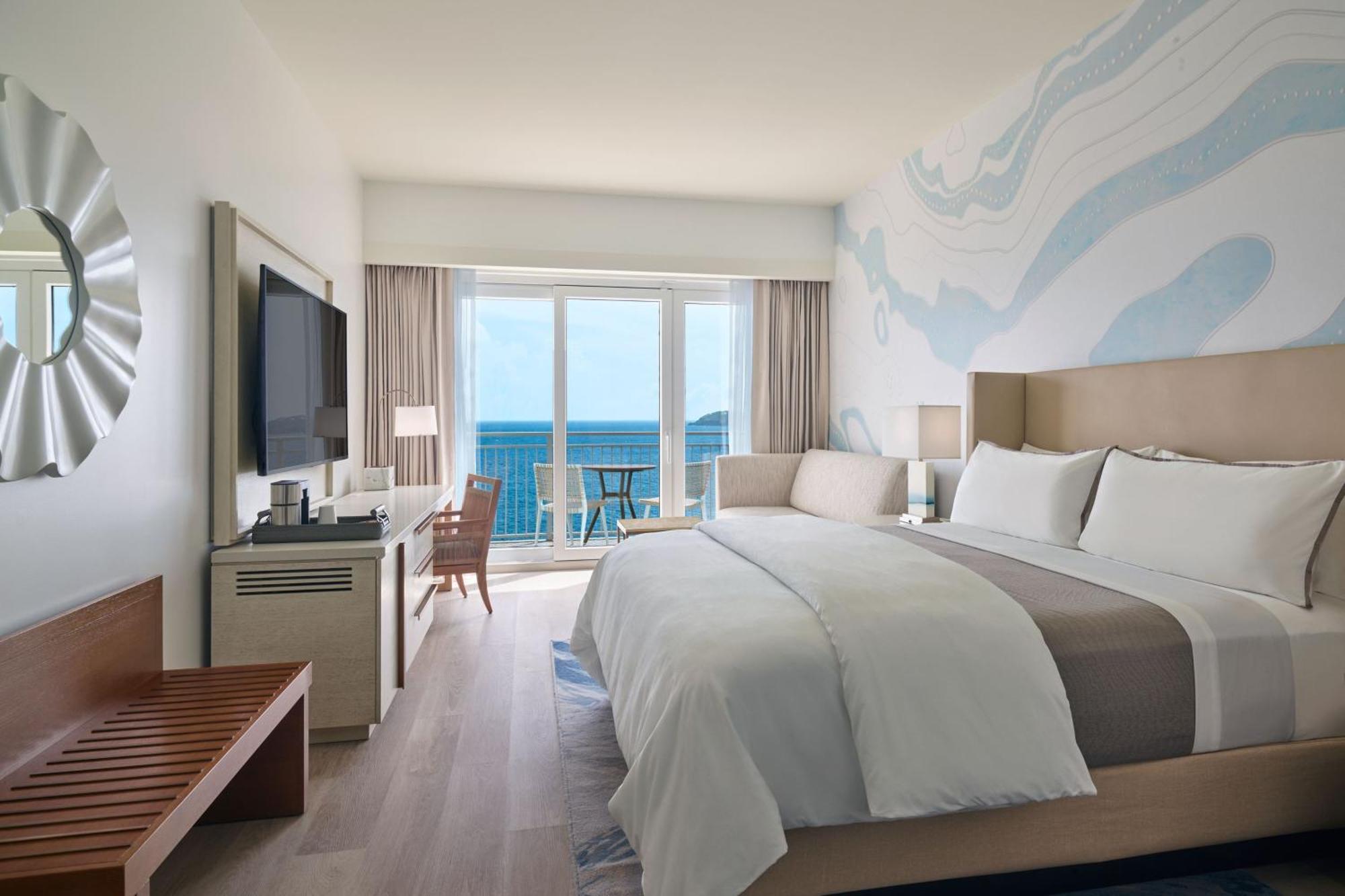 Deluxe King Room Sofa Bed Roll Shower Ocean View Mobility Accessible