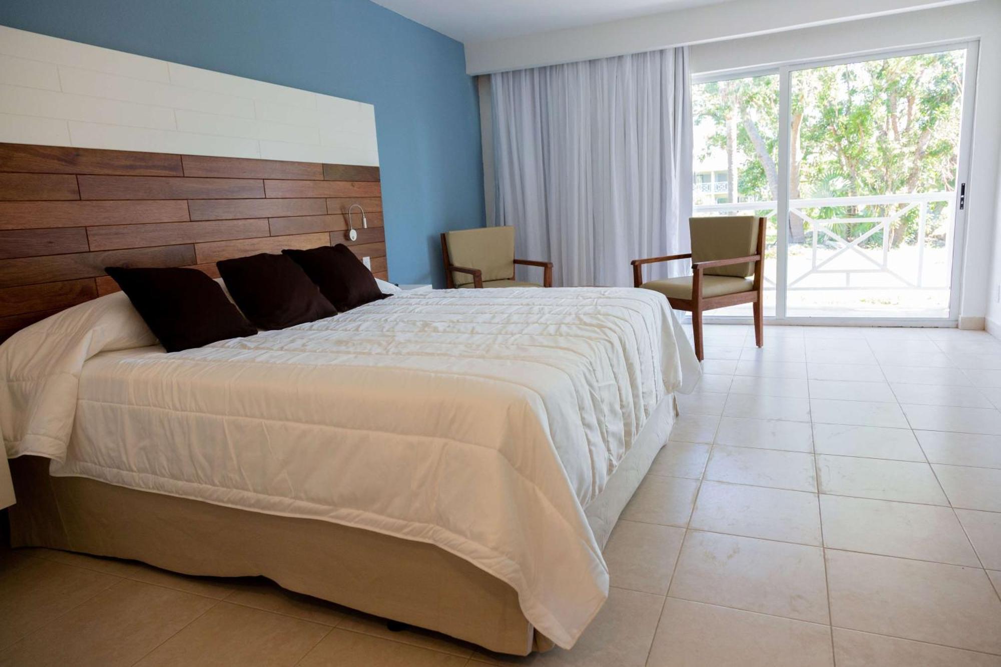 Superior King Room Ocean View Non-Smoking