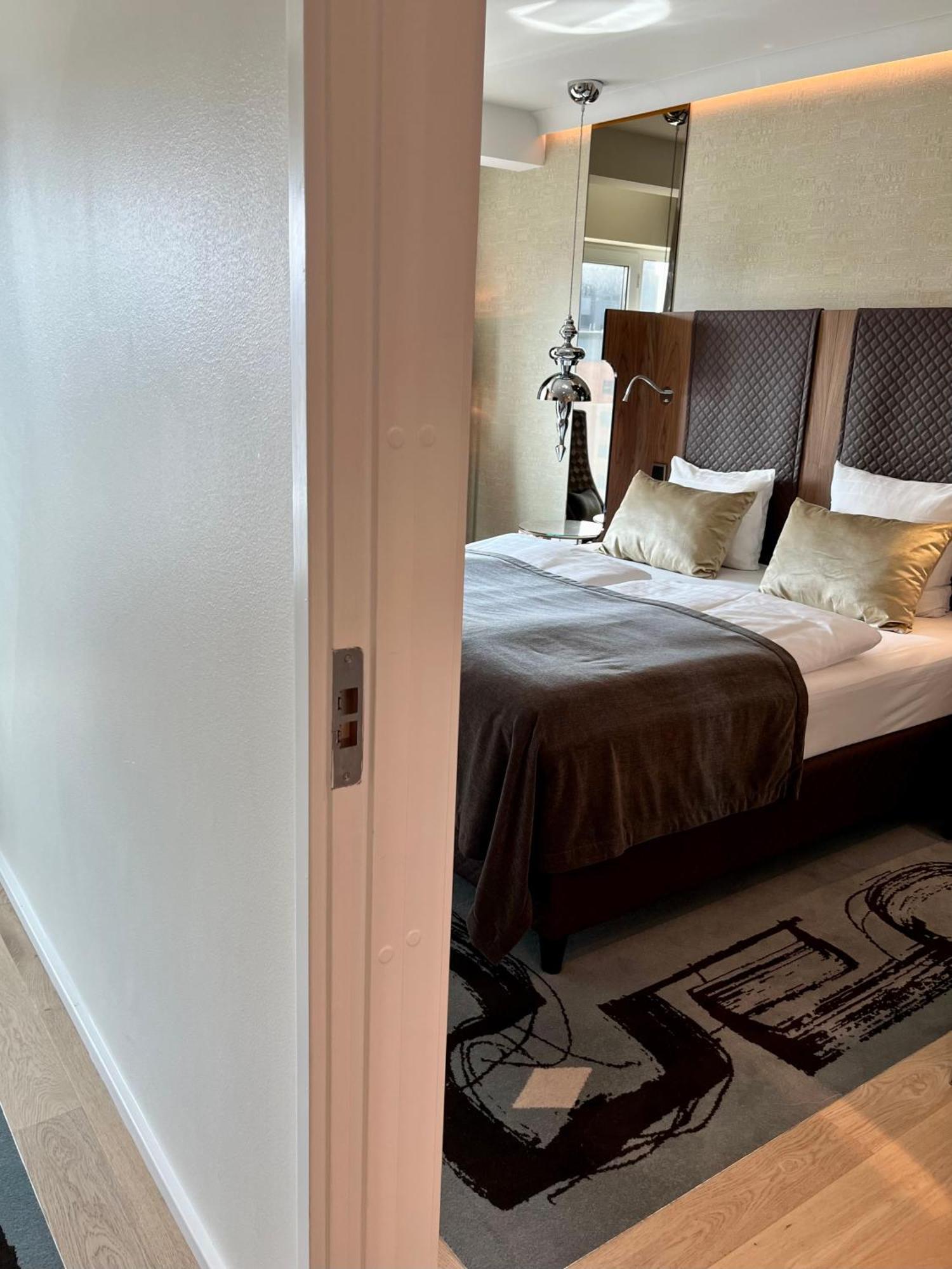 Interconnecting Room