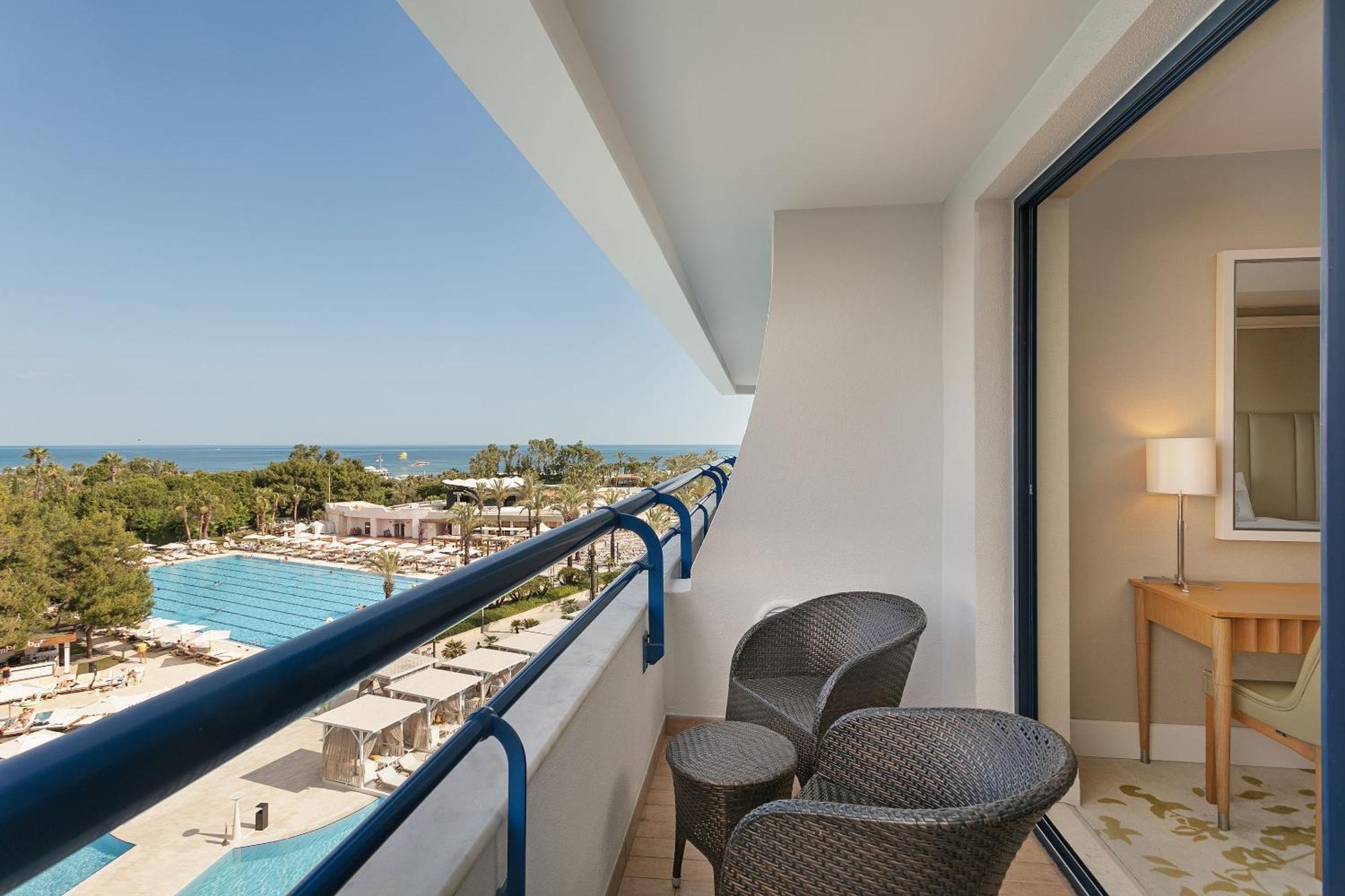 Standard Room Side Sea View 12