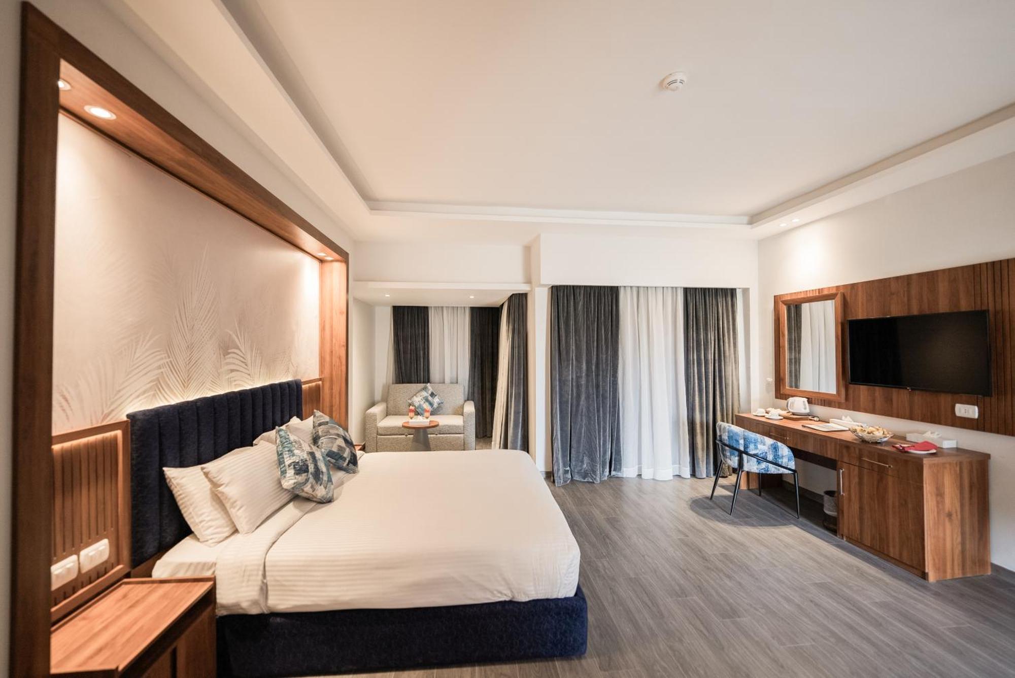 Superior Triple Room Sea View
