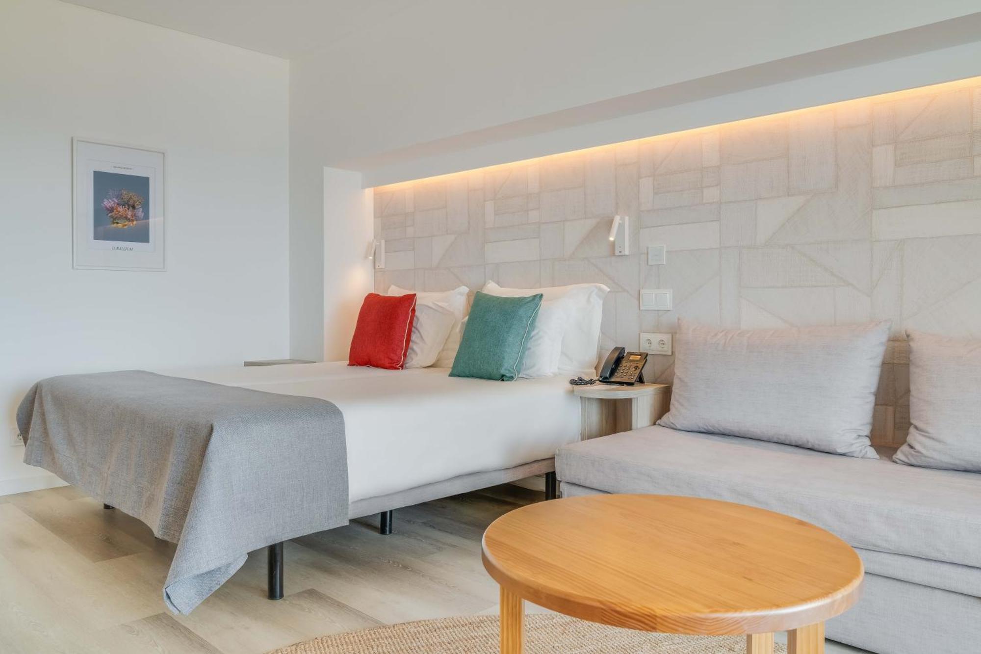 Double or Twin Room Sea View