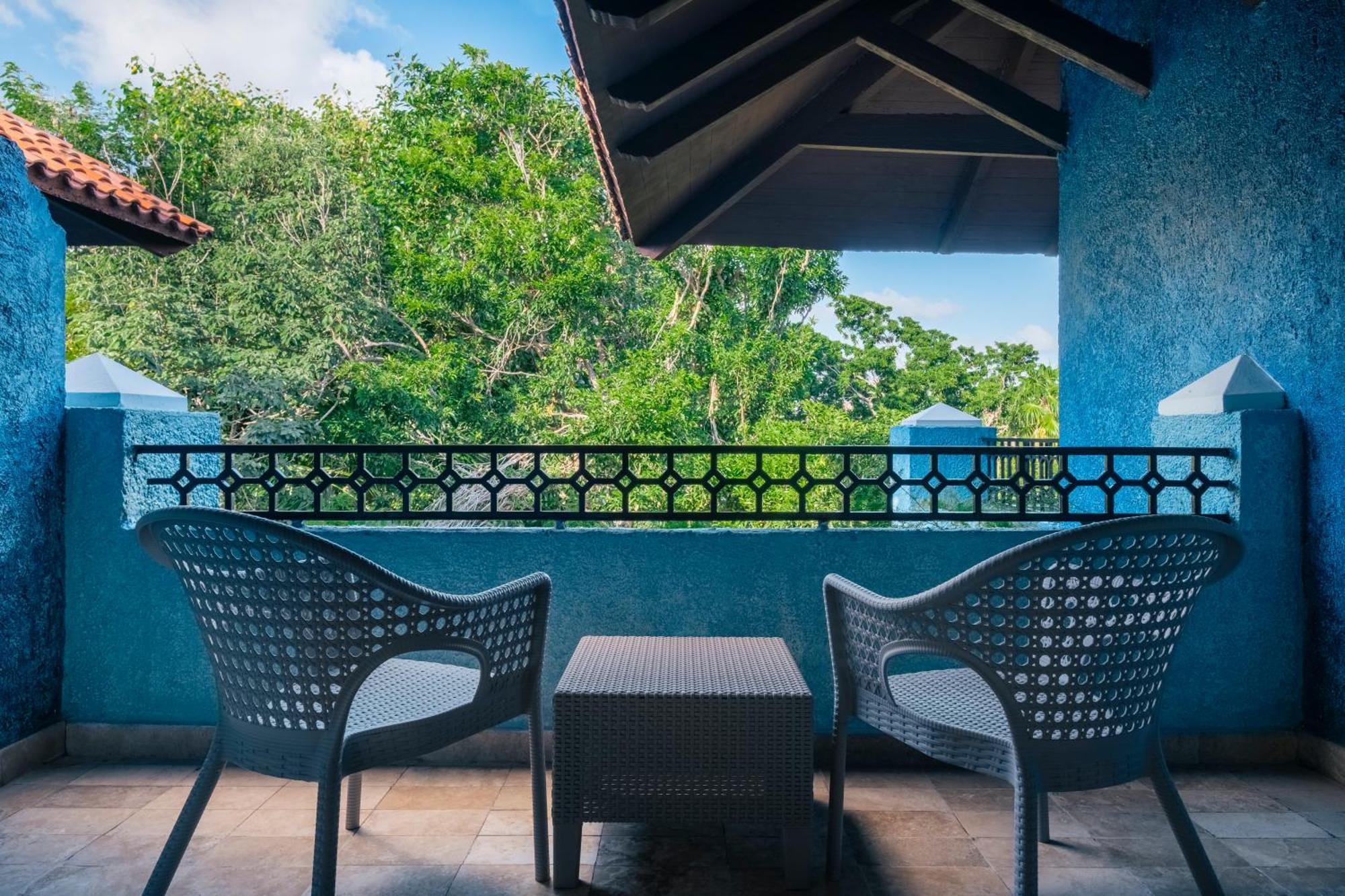 Junior Suite Near Pool