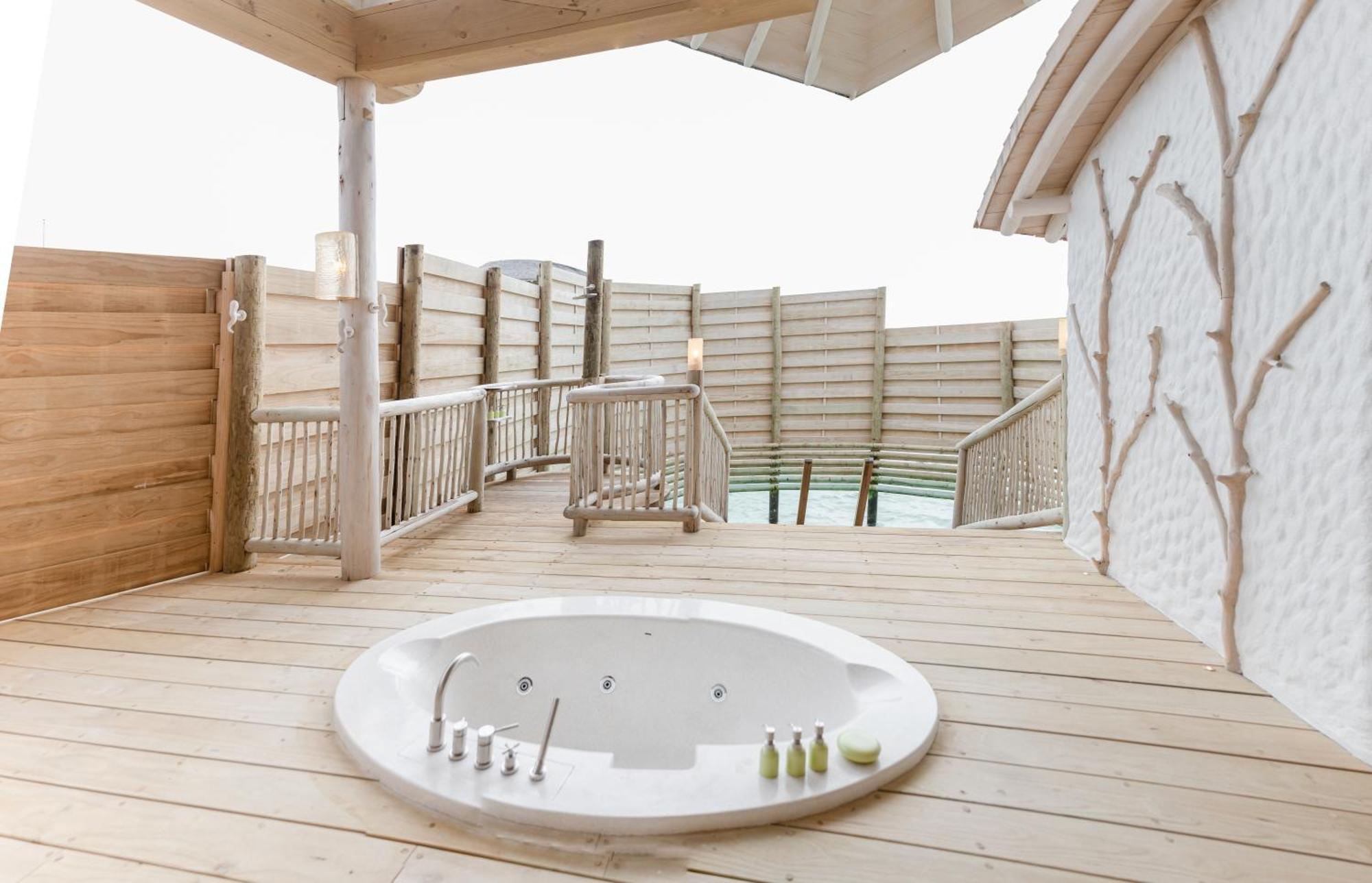 4 Bedroom Water Reserve Slide