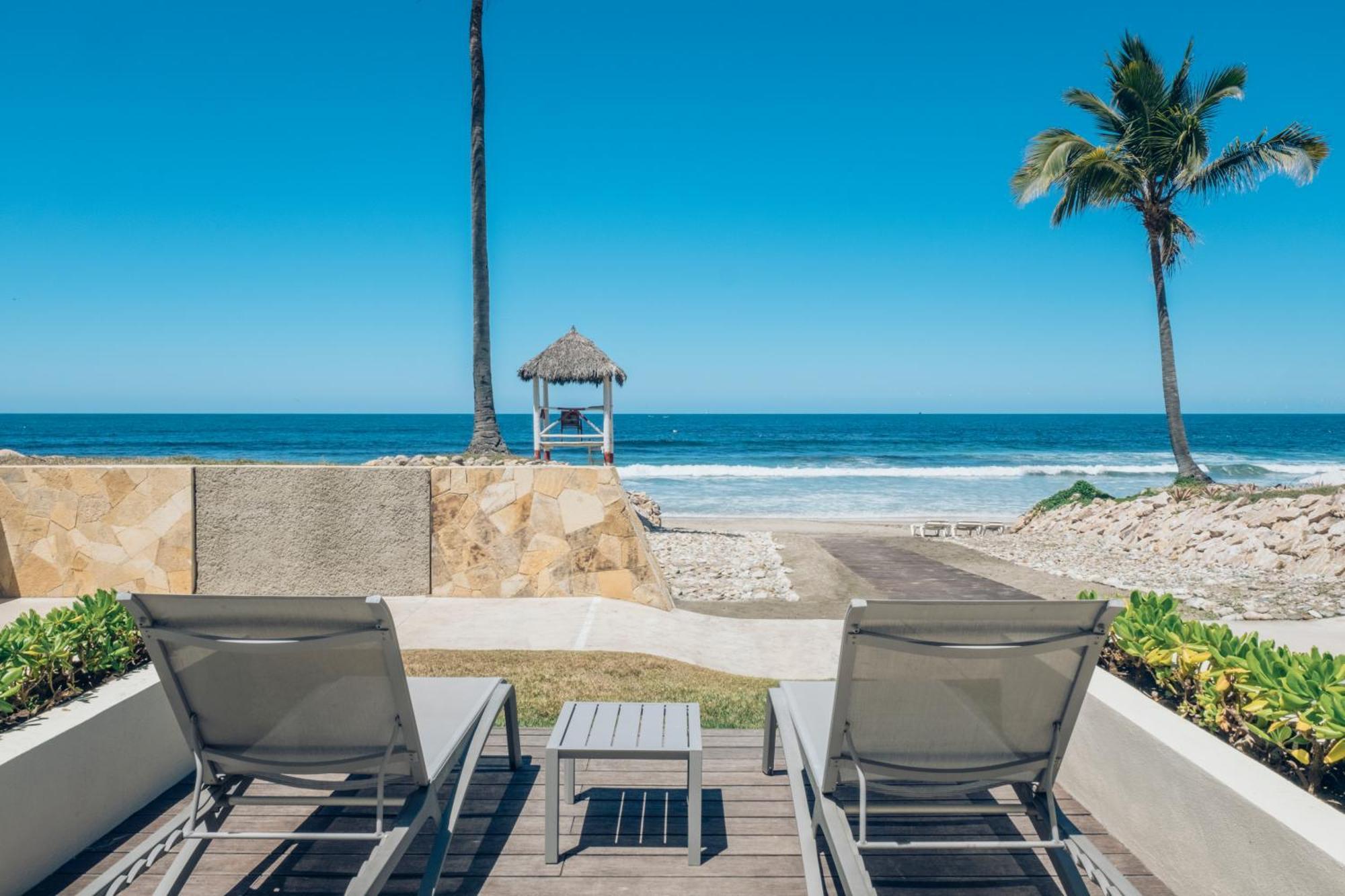Junior Suite Beach Access