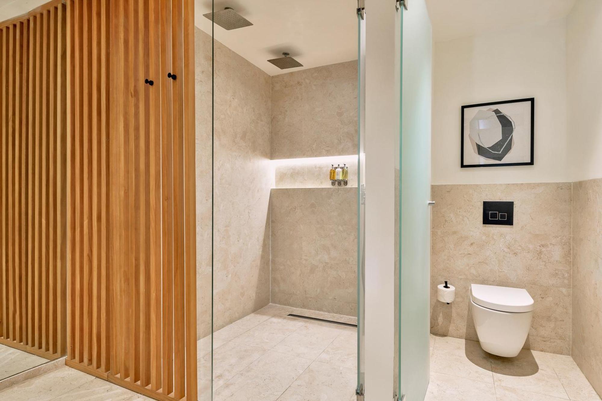 Junior Suite Pool View, 1 King,1590411609:JPEG