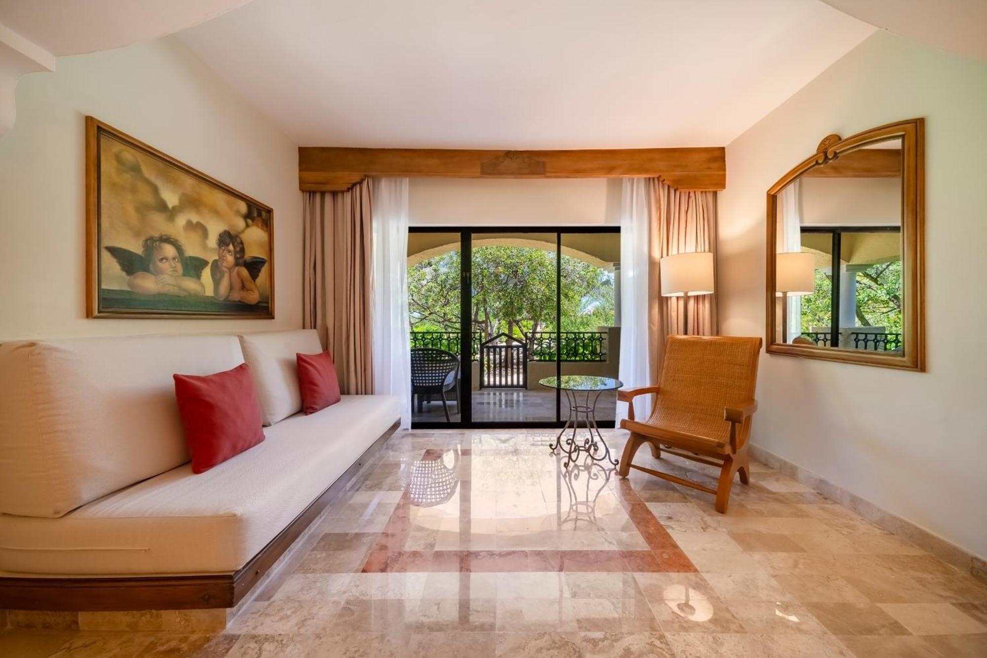 Junior Suite Beach Access