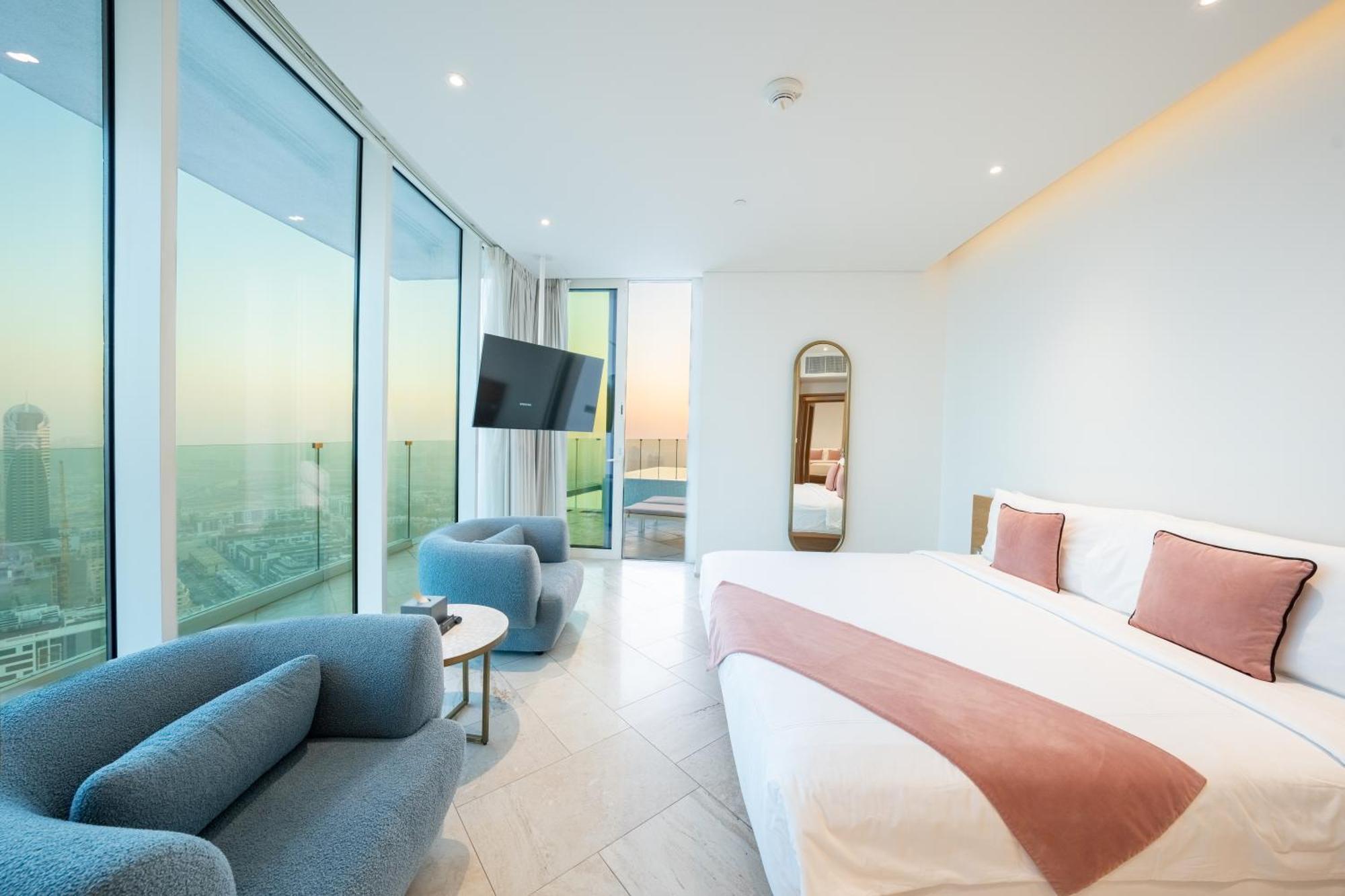 2 Bedroom Sky Villa Pool Including & Party Access