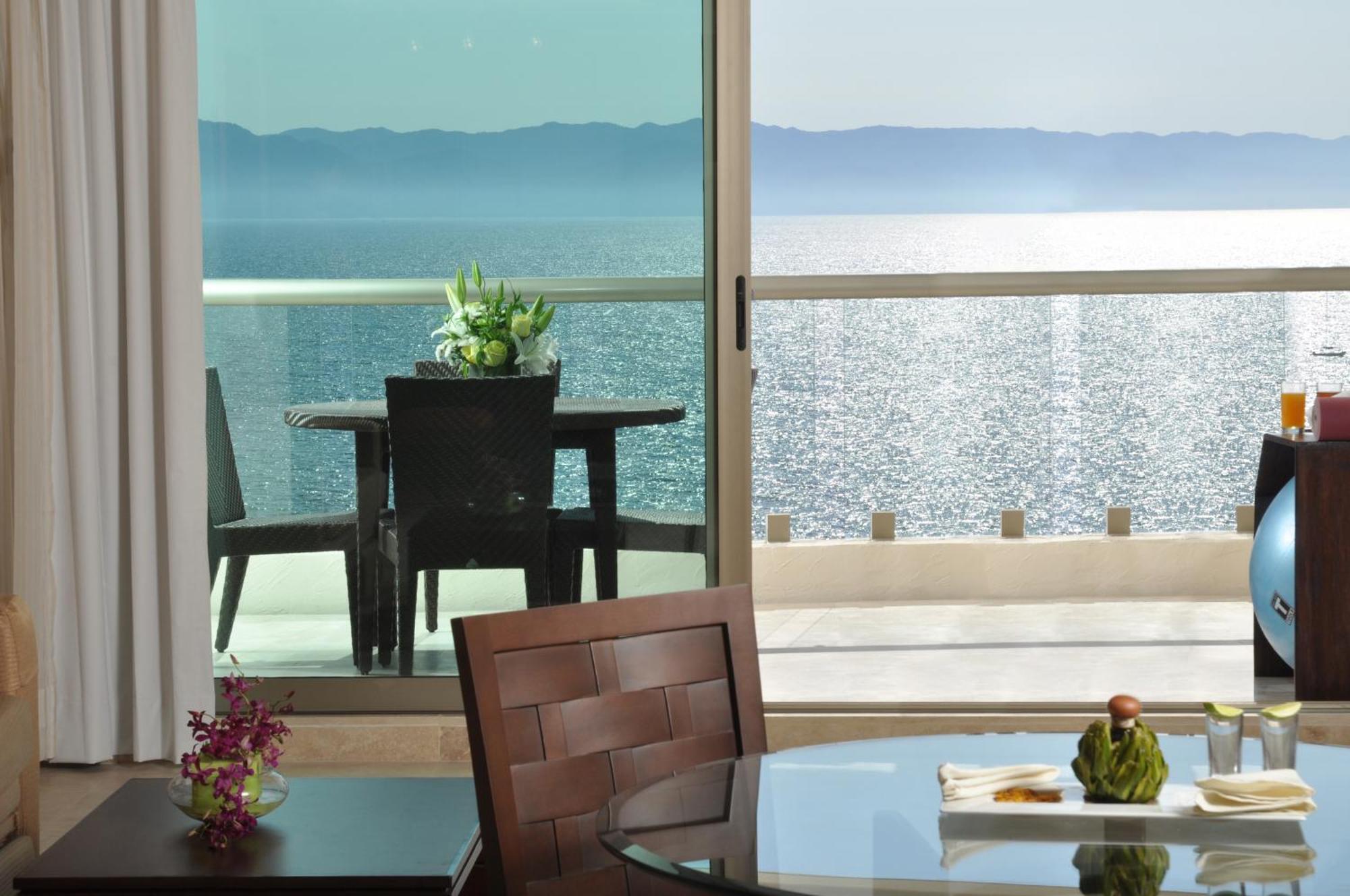 SUITE CON JACUZZI OCEANFRONT