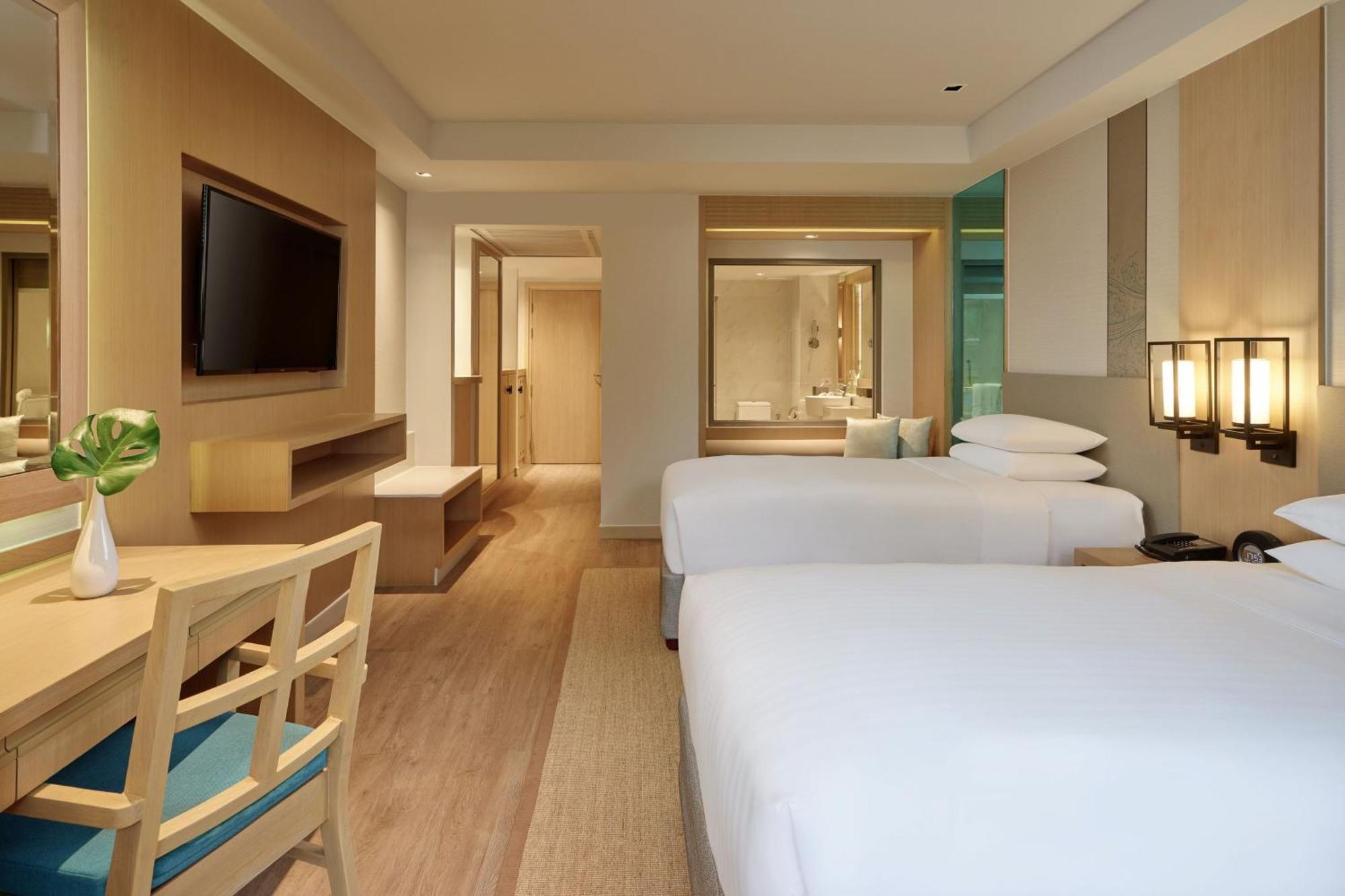 Guest room 2 Twins Pool View