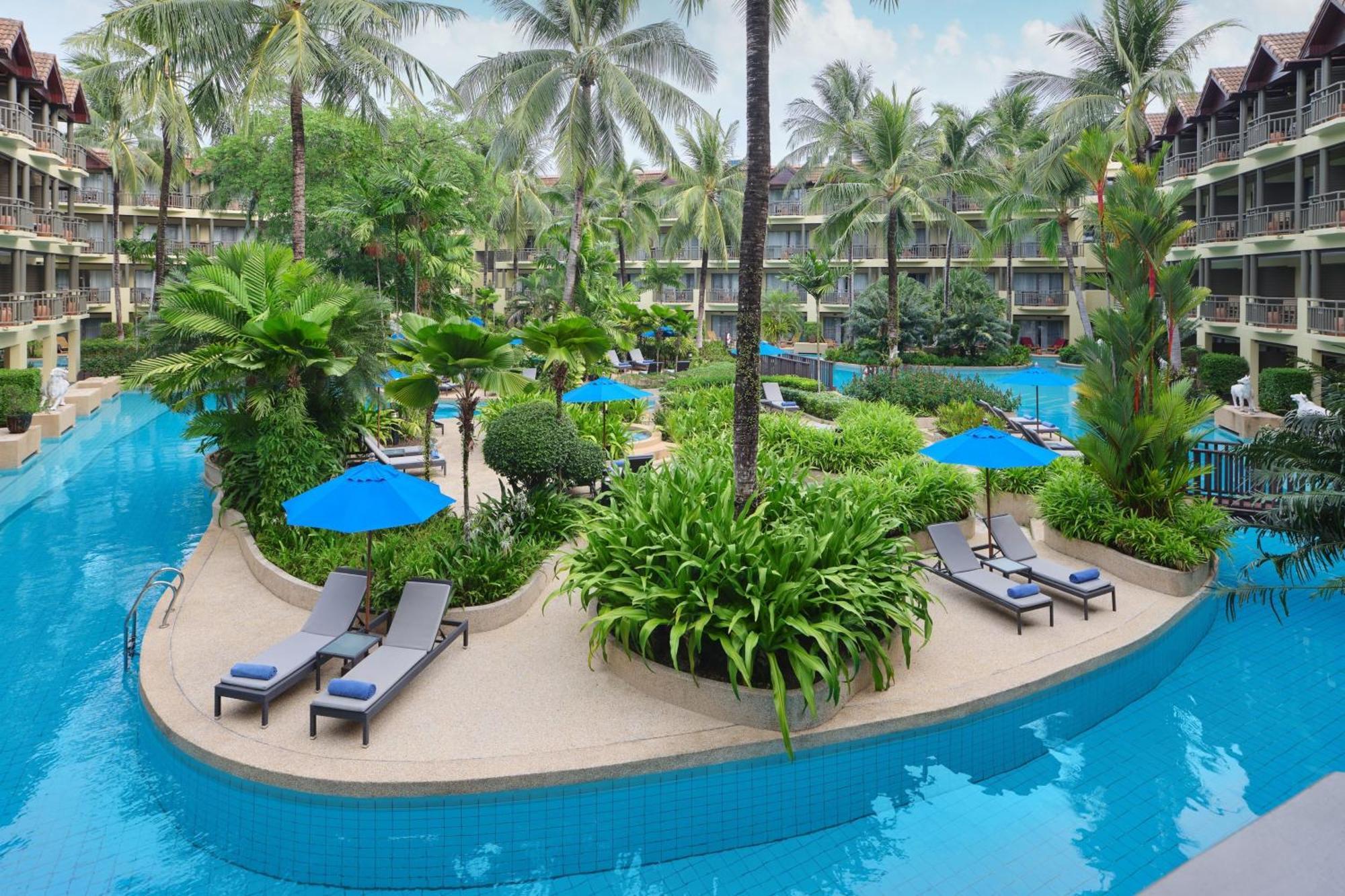 Guest room 2 Twins Pool View
