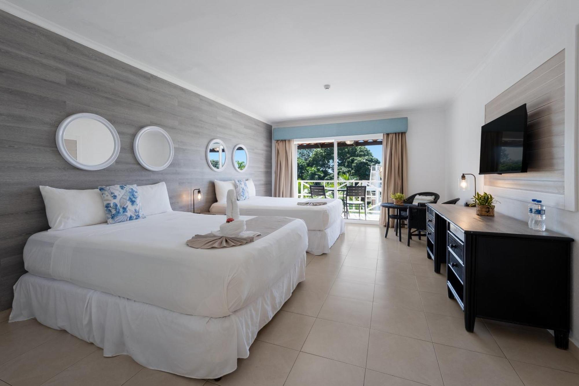 Deluxe Queen Room Two Queen Beds