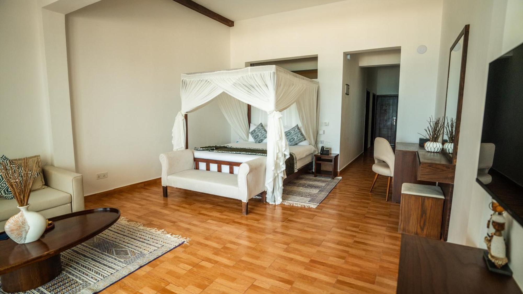 Deluxe Ocean Suite