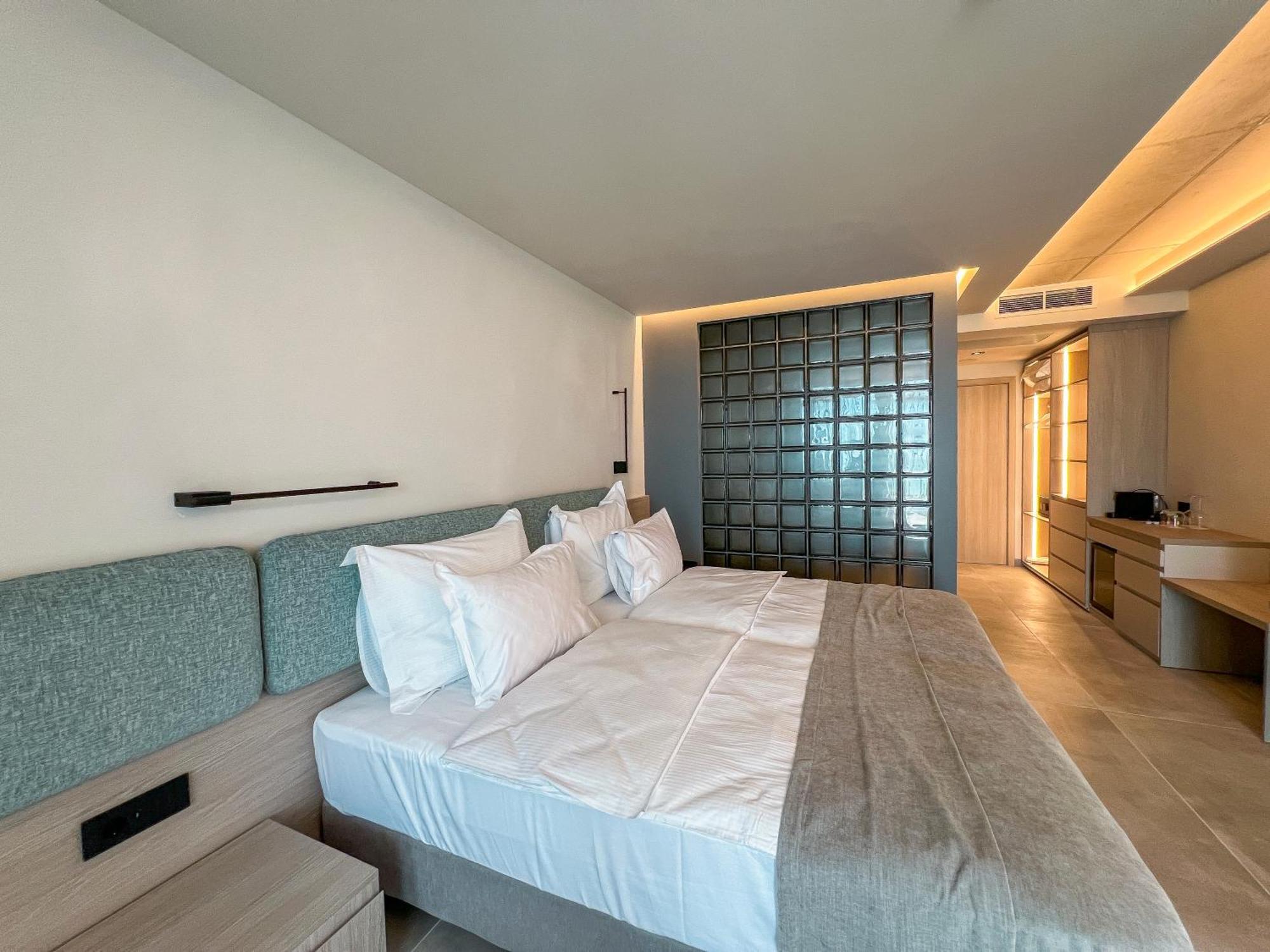 Deluxe Double Room unlimited access to Calma SPA Center,1620302527:JPEG