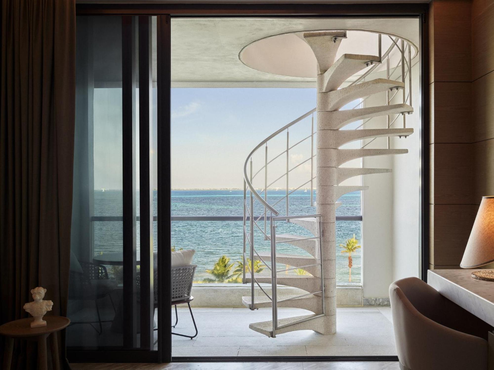 SLS Elite Rooftop King Room Ocean View