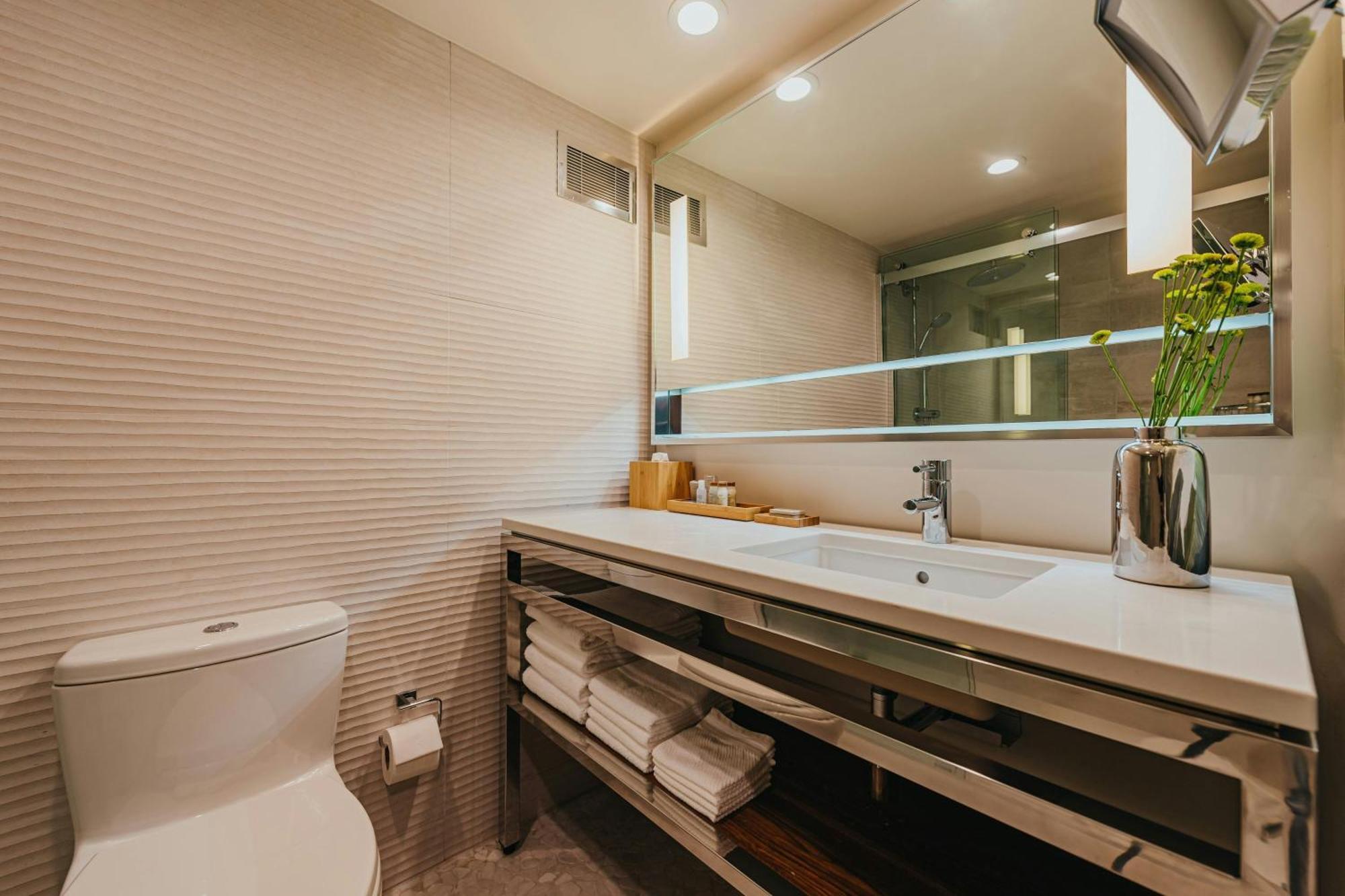 Executive Suite with King Bed - Adults Only