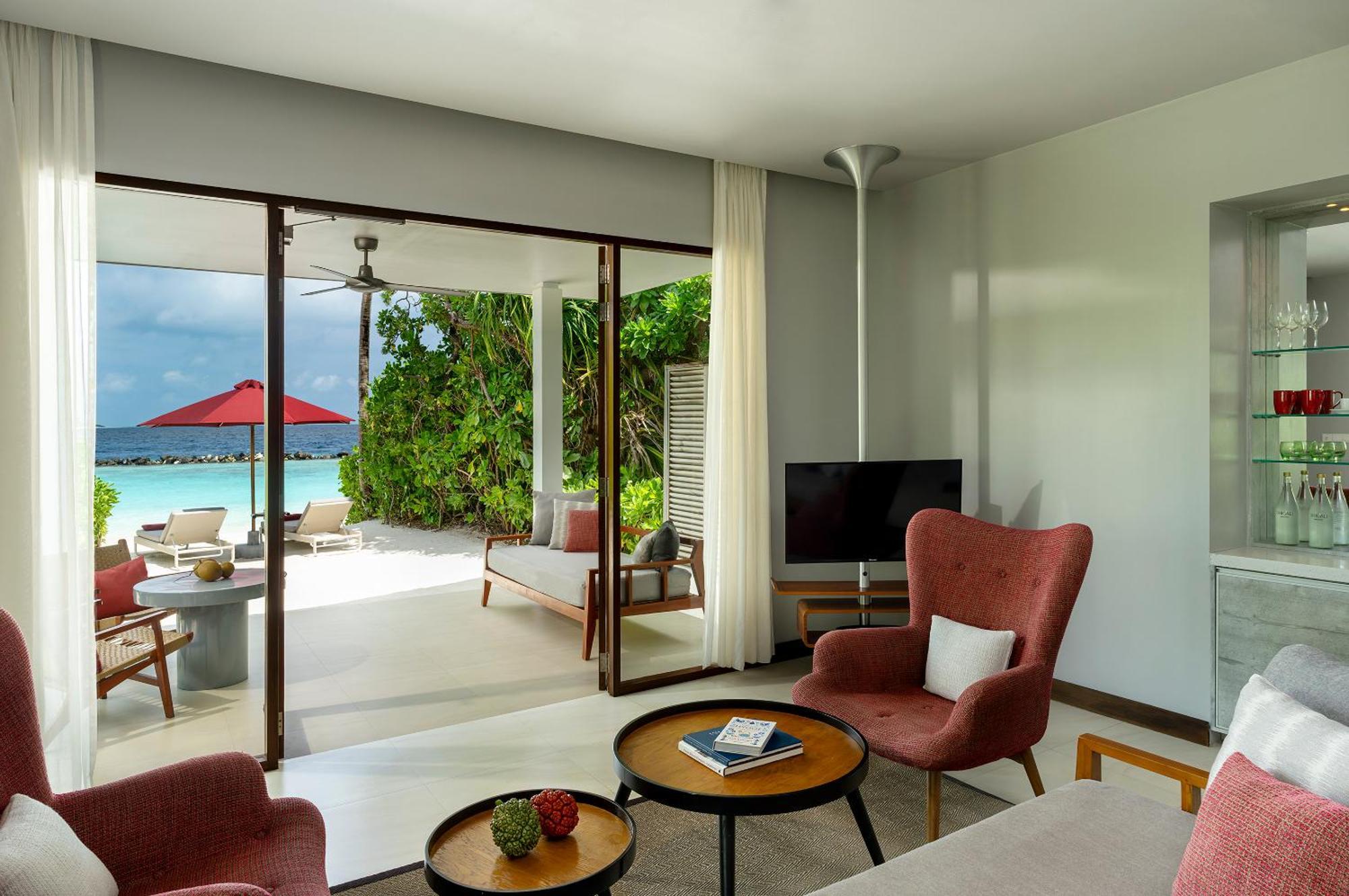 Beach Suite Garden Pool
