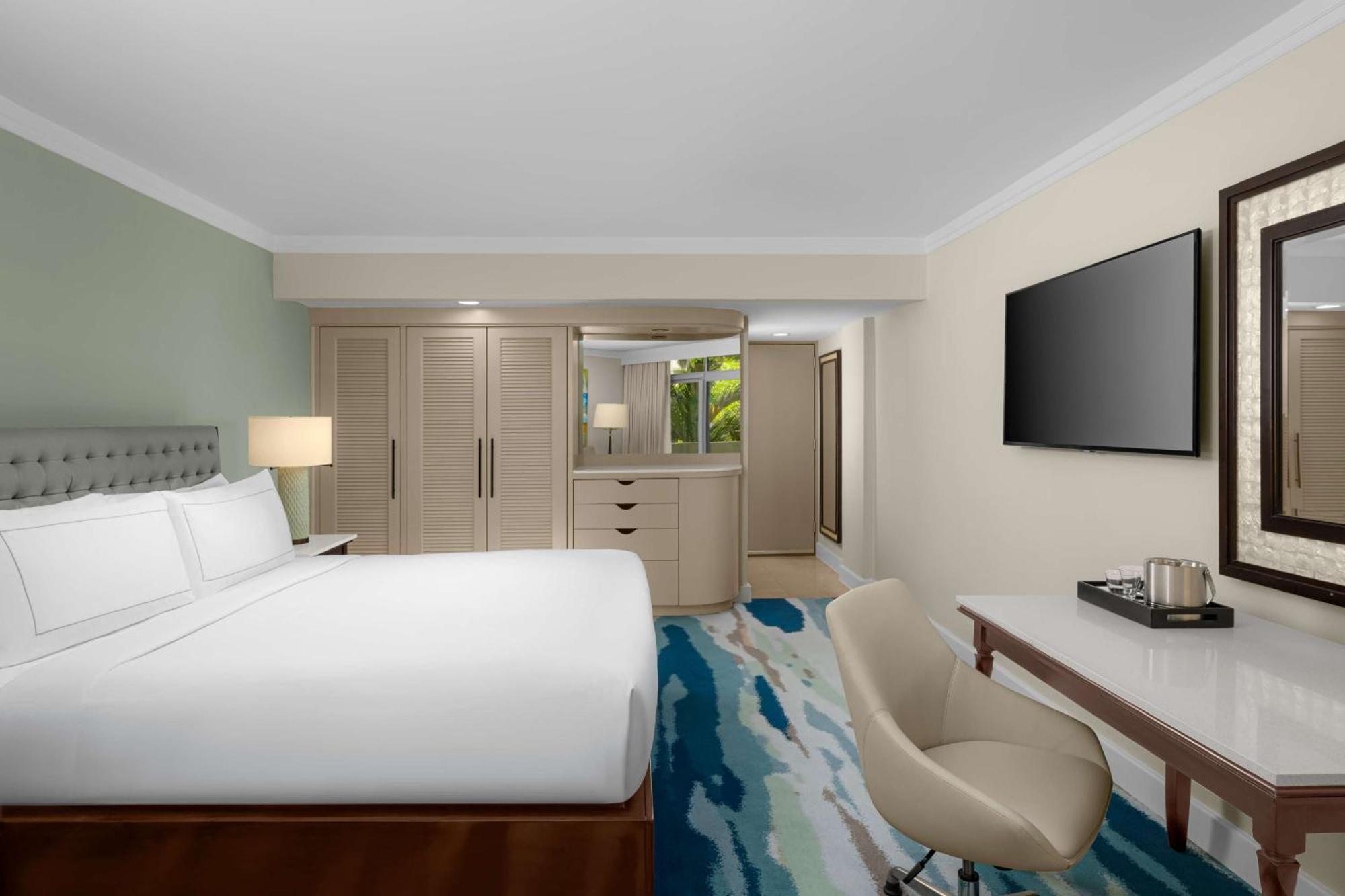 King Room Ocean or Tower View,1642316967:JPEG