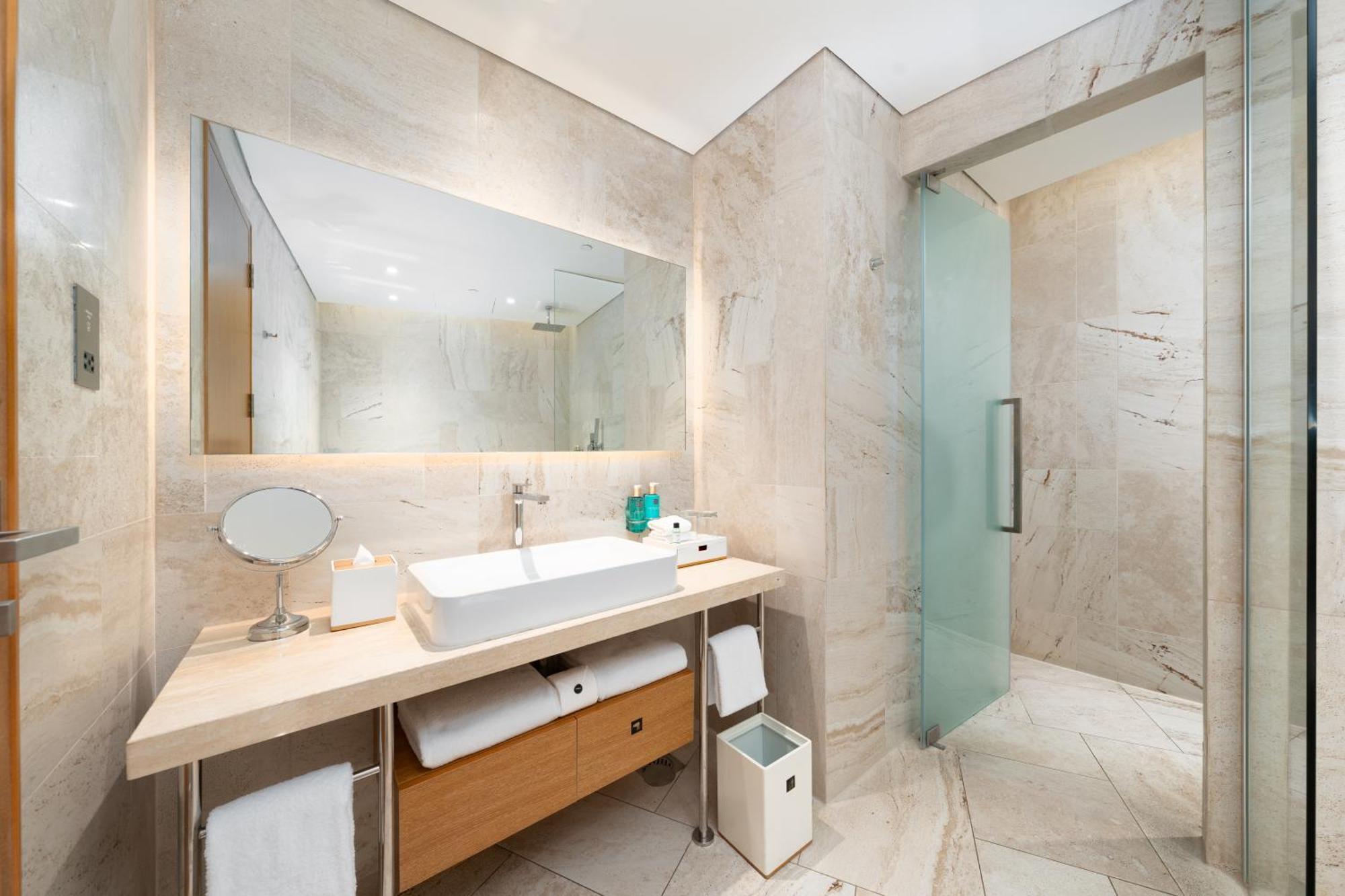 Master Suite Pool Including & Party Access