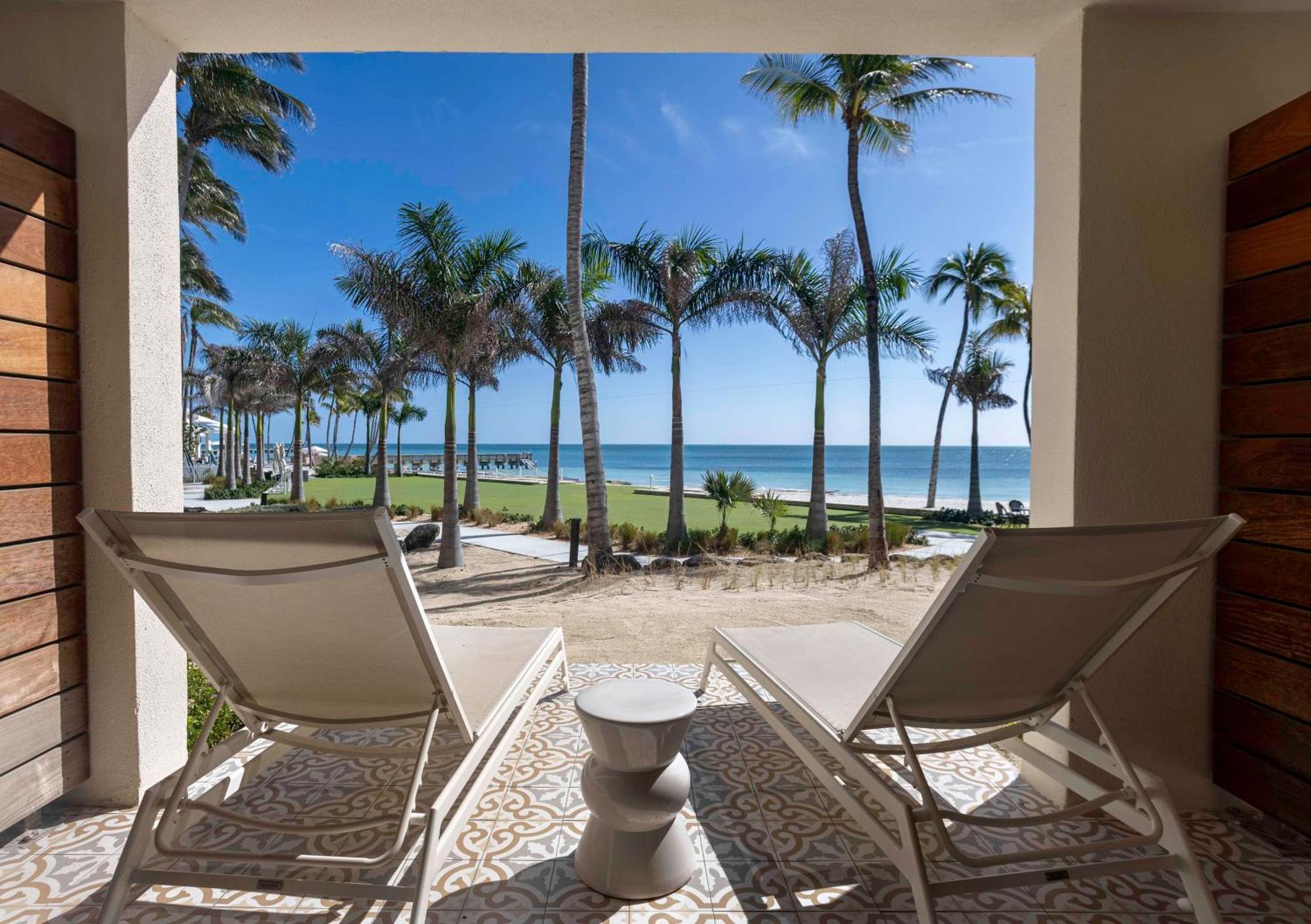 Queen Room Two Queen Beds Beachfront Walkout