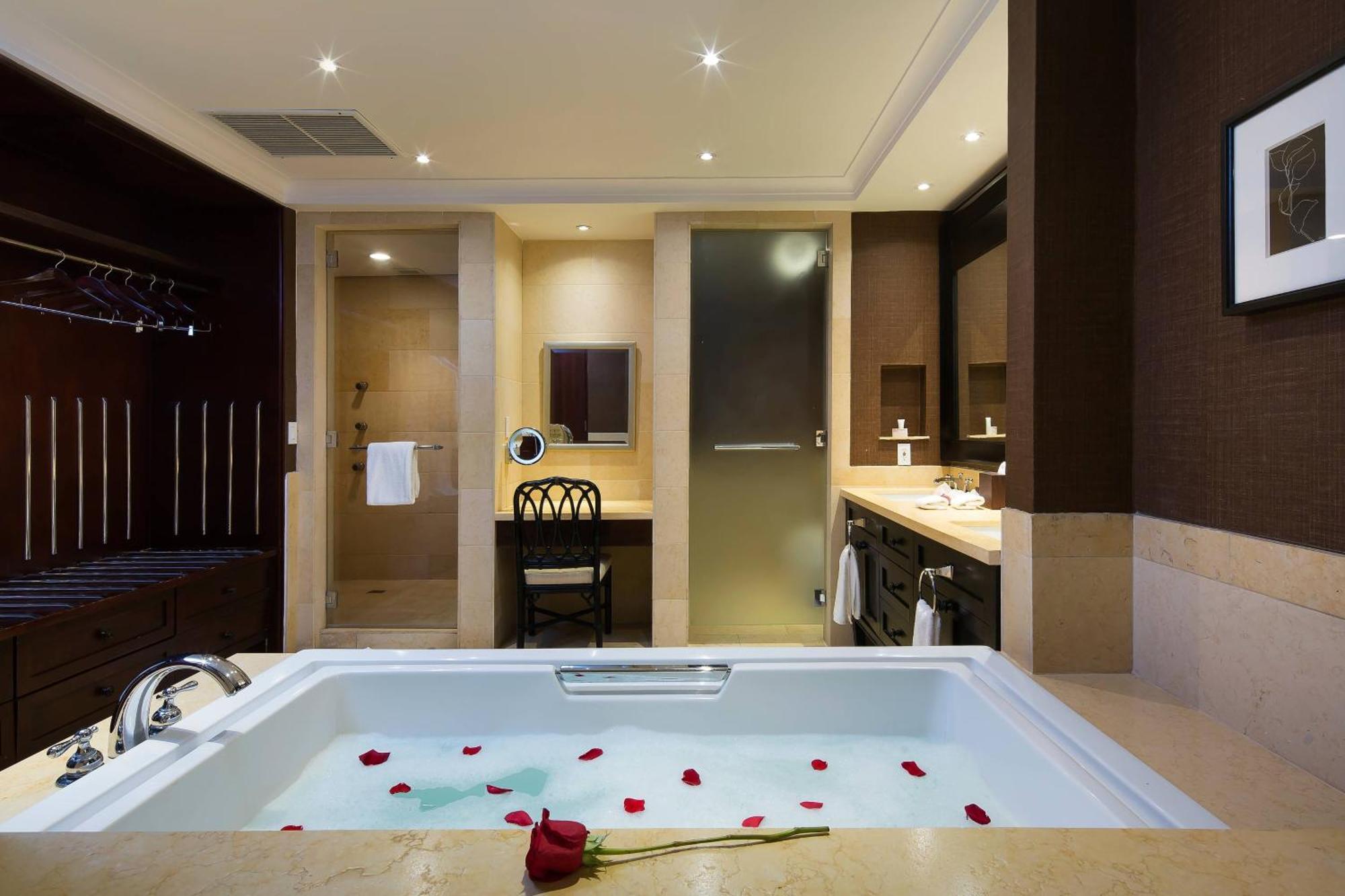 The Buenaventura Suite
