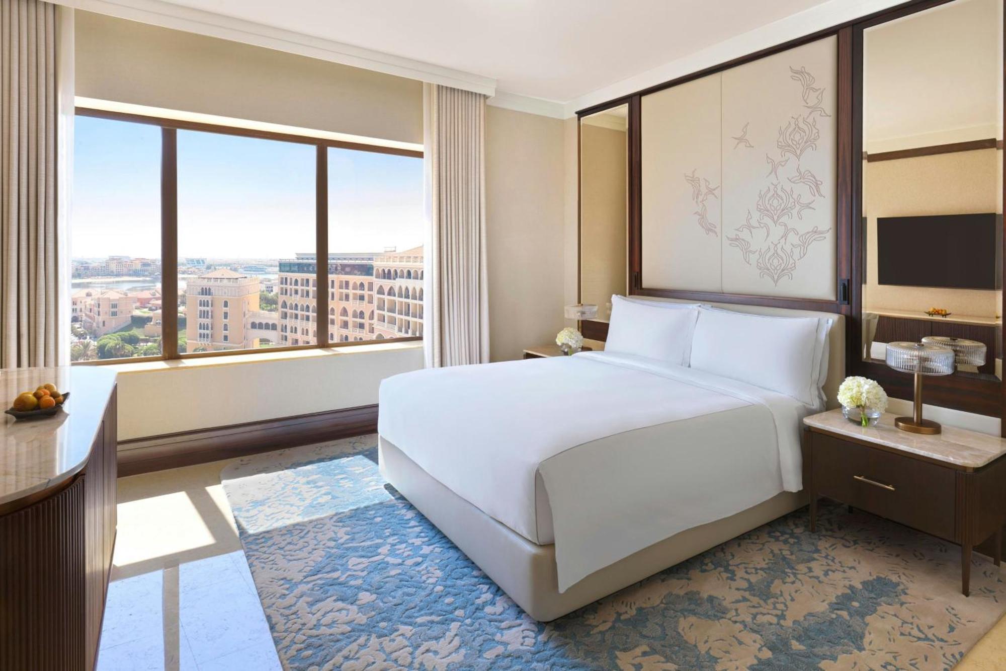Junior Suite 1 Bedroom Junior Suite 1 King