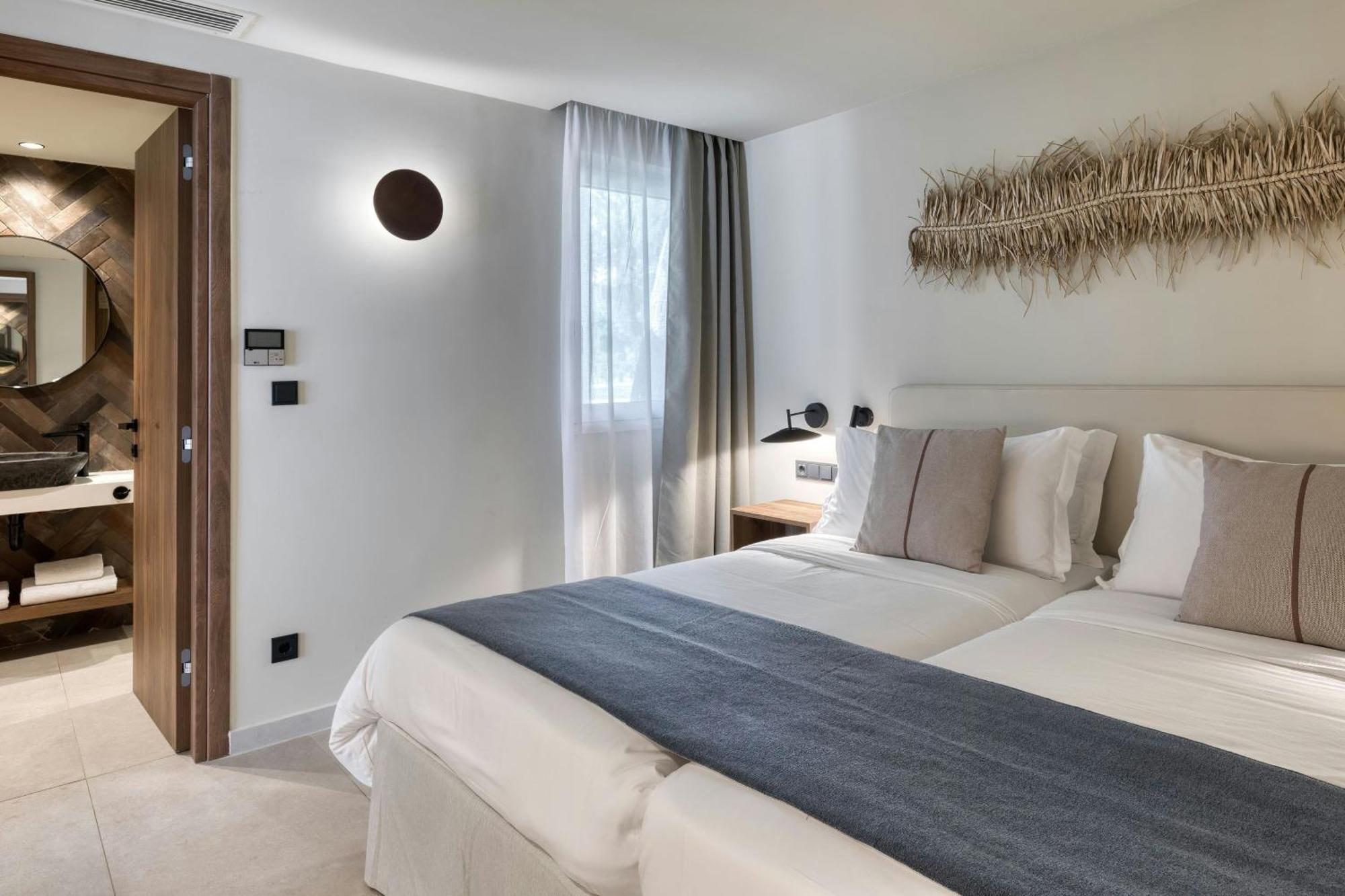 Sapphire Lush 3 Bedroom Suite