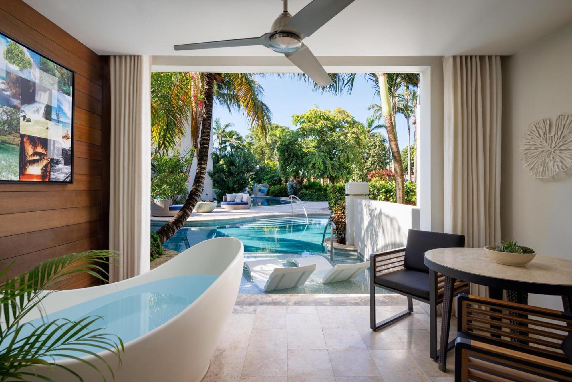 Crystal Lagoon Swim-Up One Bedroom Butler Suite with Patio Tranquility Soaking Tub
