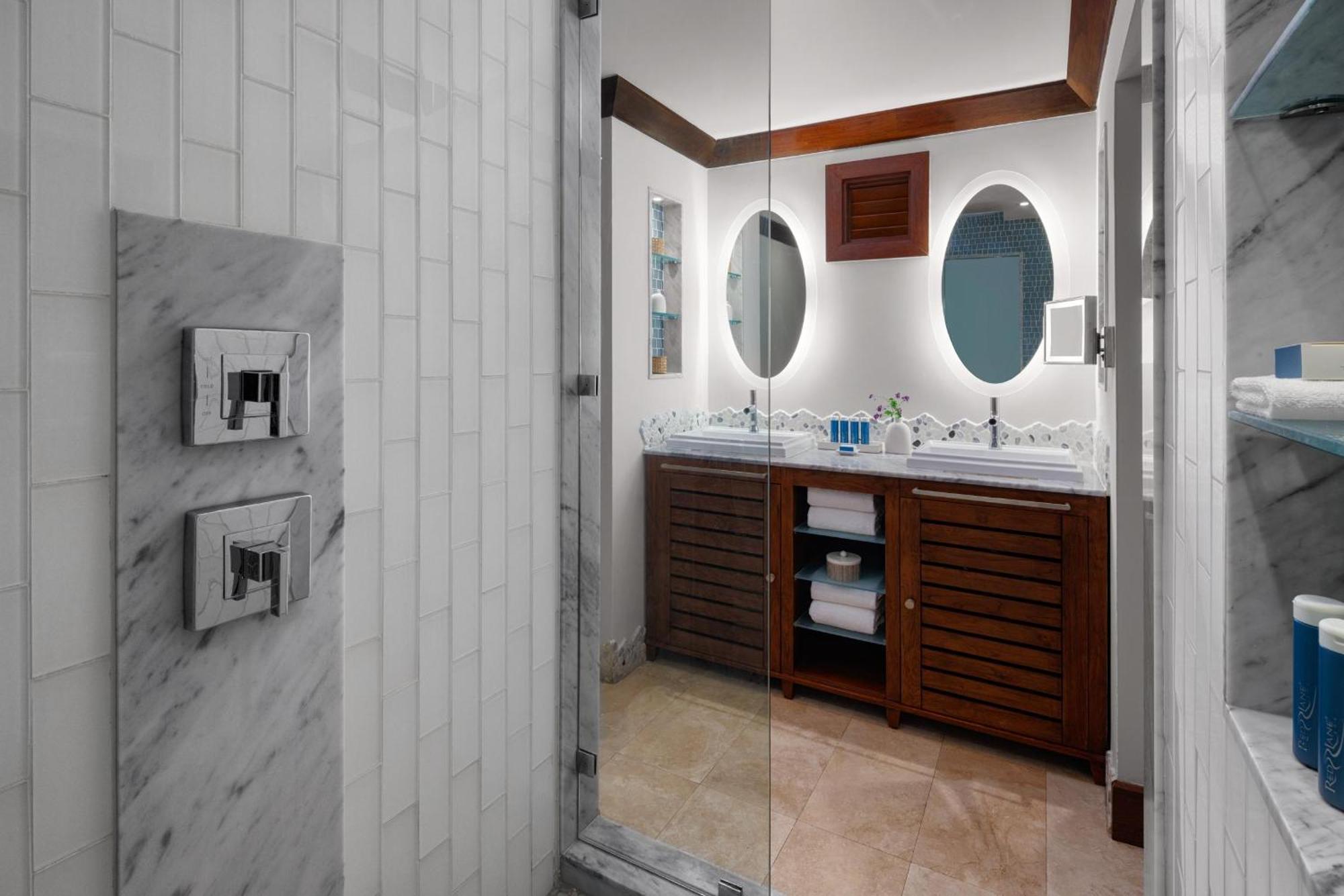 Crystal Lagoon Swim Up Club Level Luxury Room with Patio Tranquility Soaking Tub