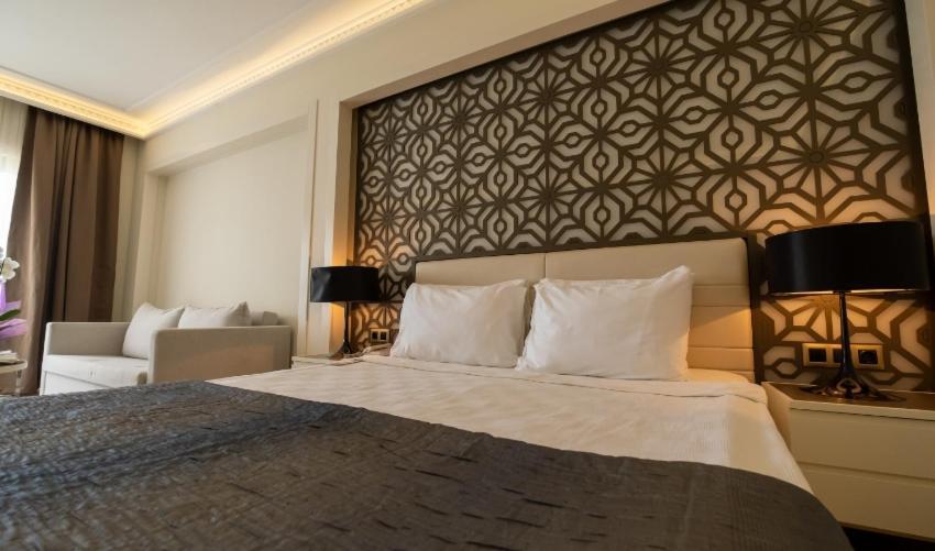 Large Double or Twin Room
