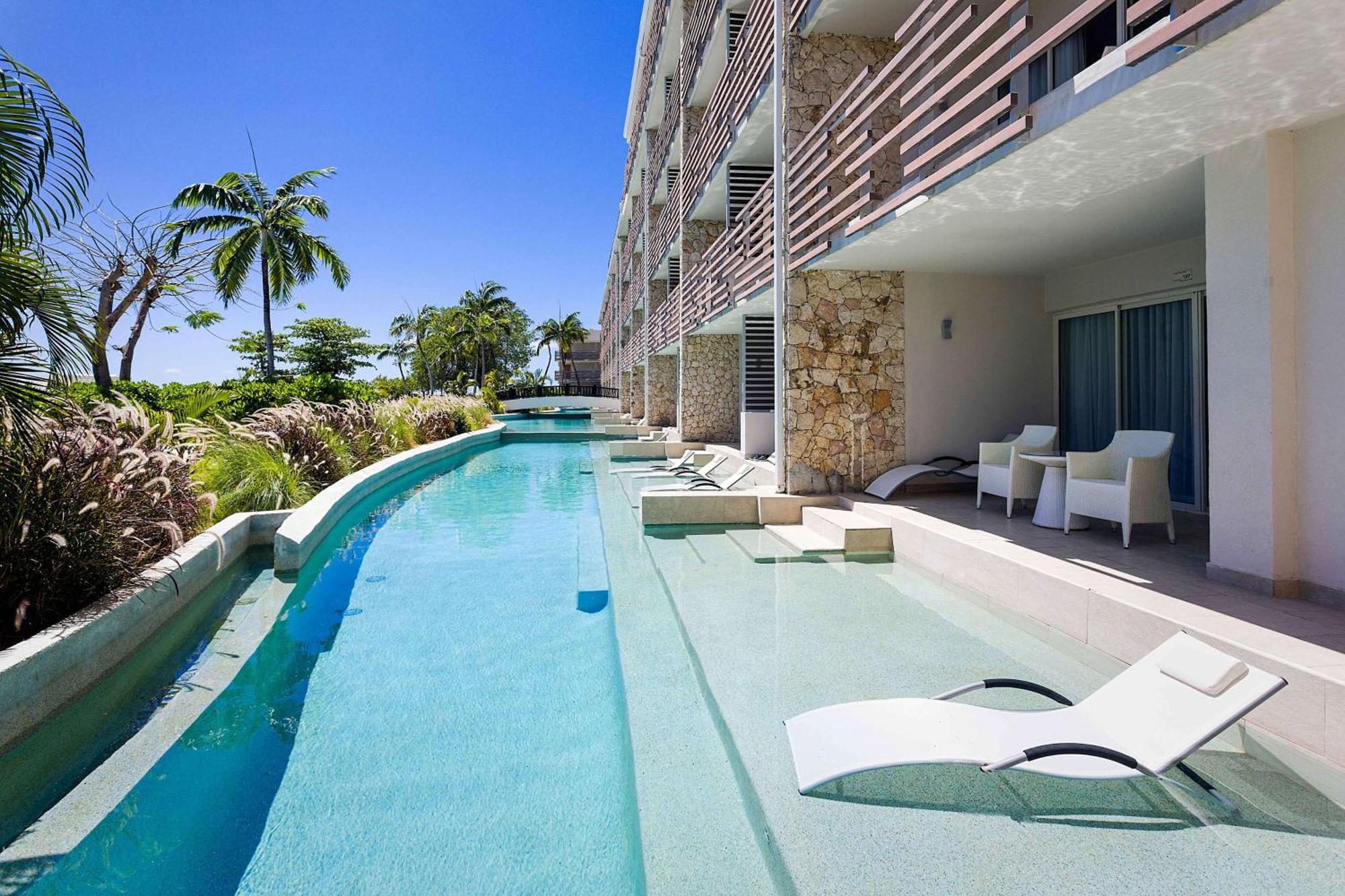 Swim Out Junior Suite,1661668157:JPEG