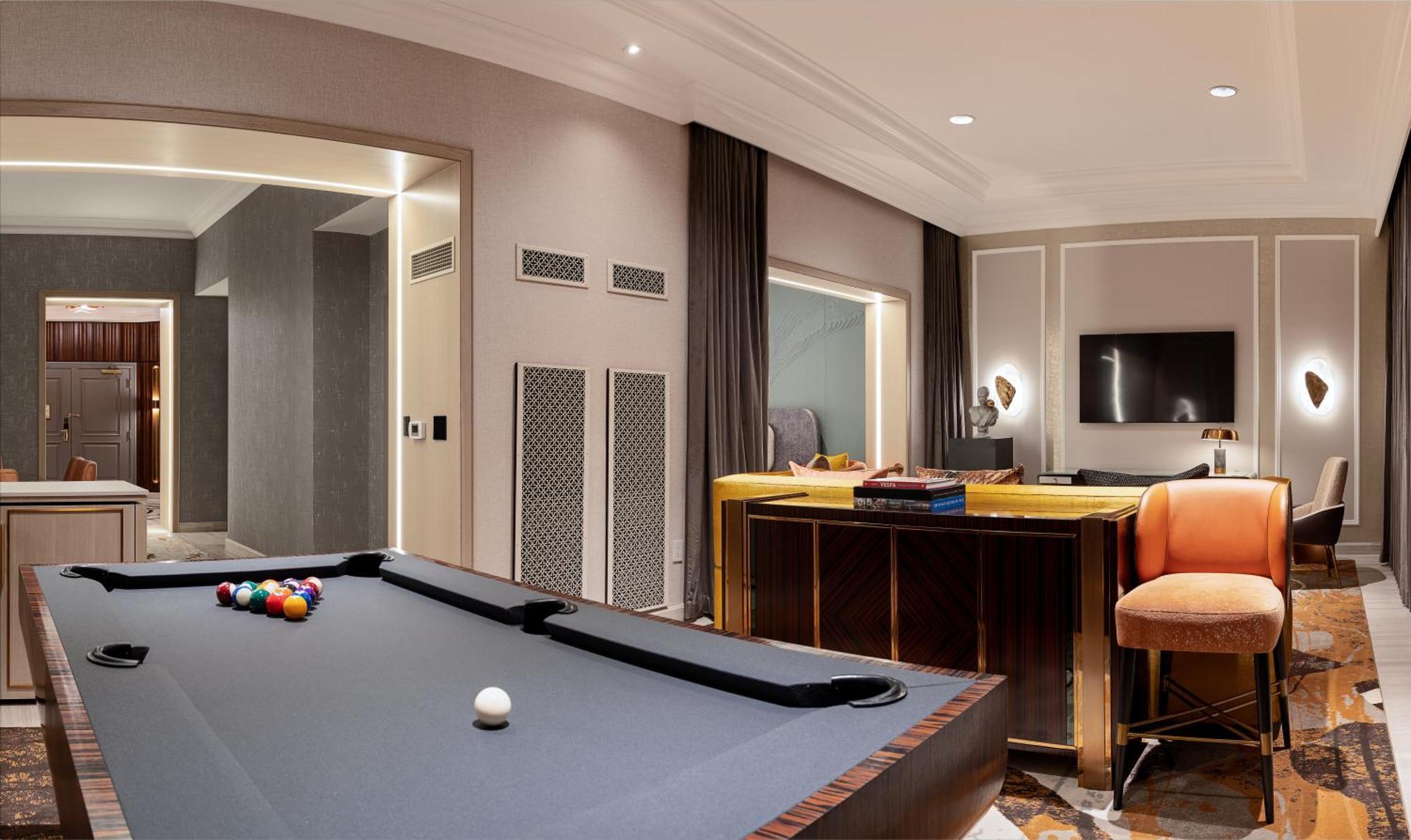 Newly Remodeled Grand King Suite City View