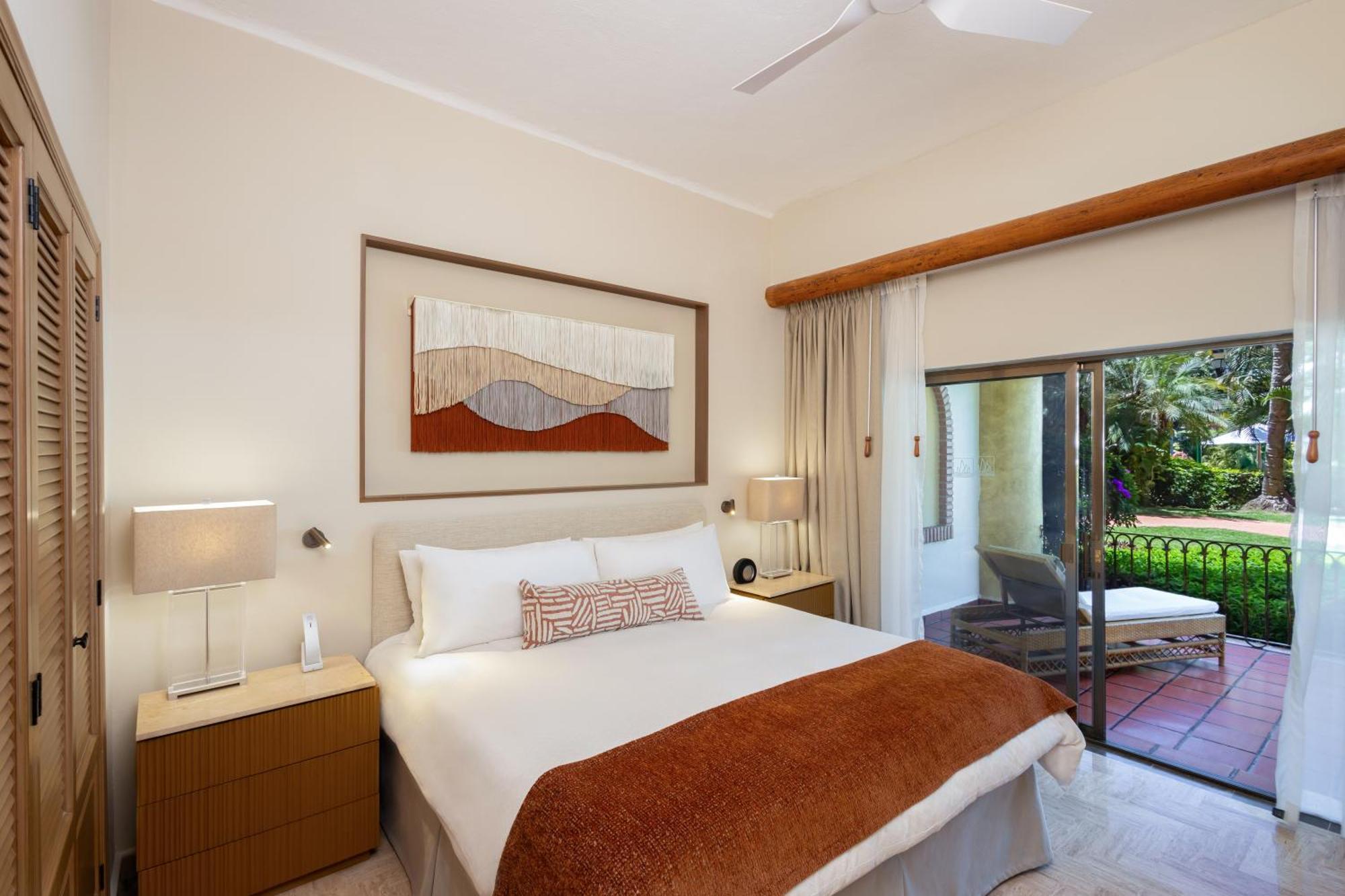 One-Bedroom Deluxe Suite,1663739944:JPEG