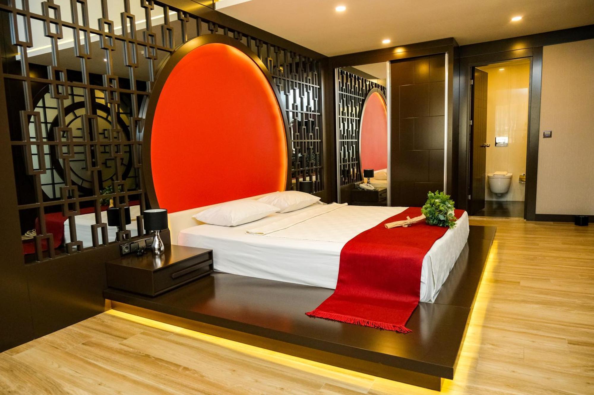 Suite mit Kingsize-Bett und Meerblick