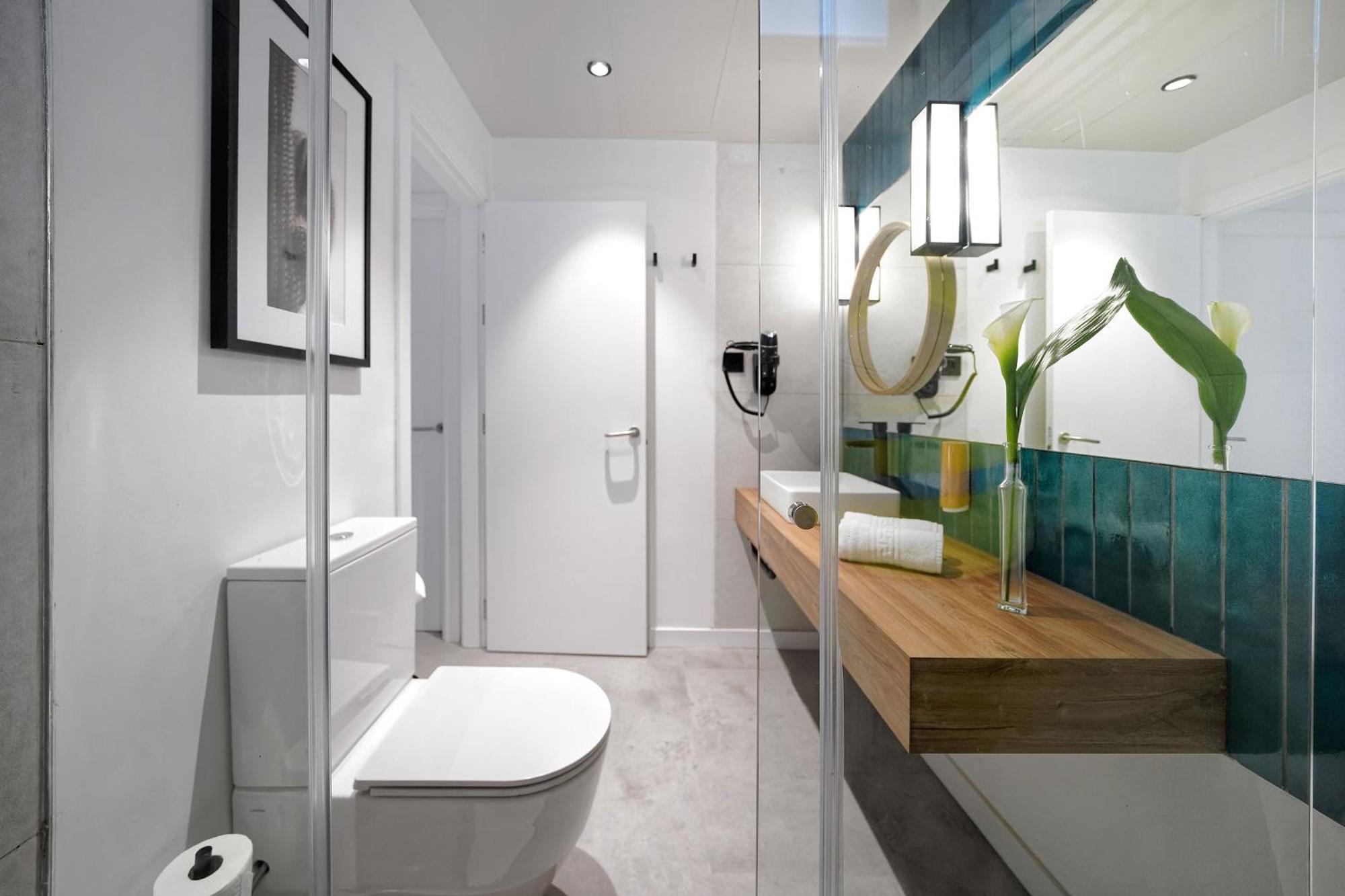 Suite with Pool View (Single Parent)