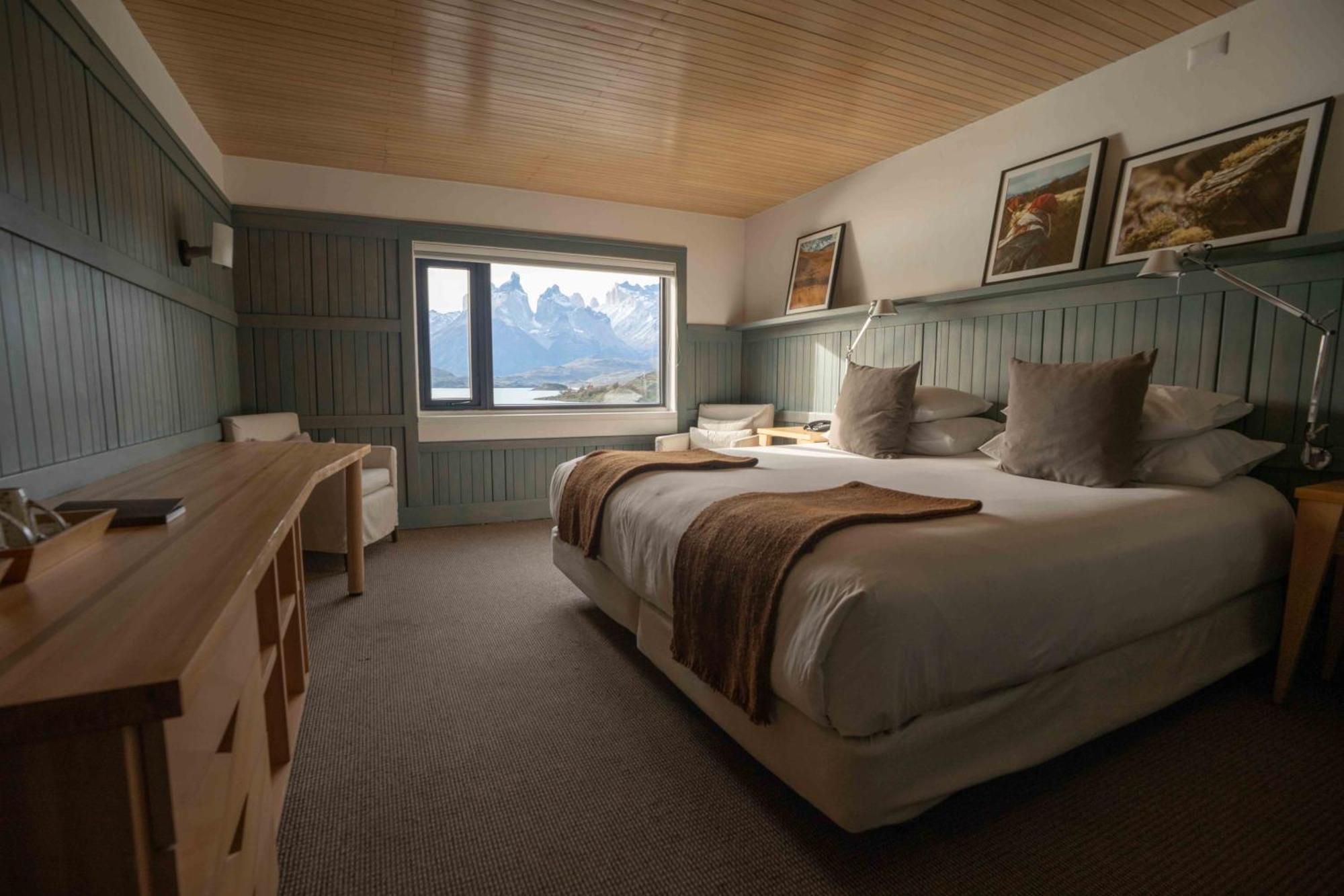 Superior Double or Twin Room Mountain View