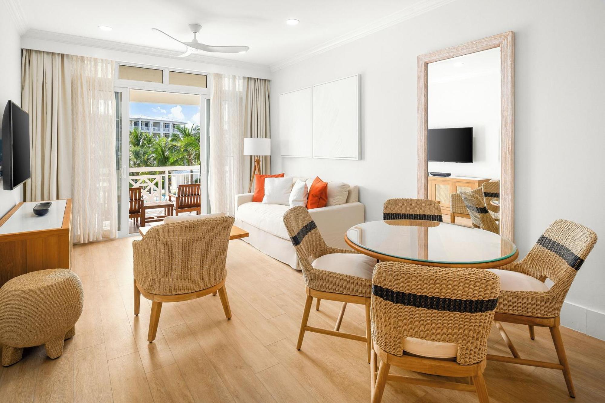 Deluxe One Bedroom Garden Suite