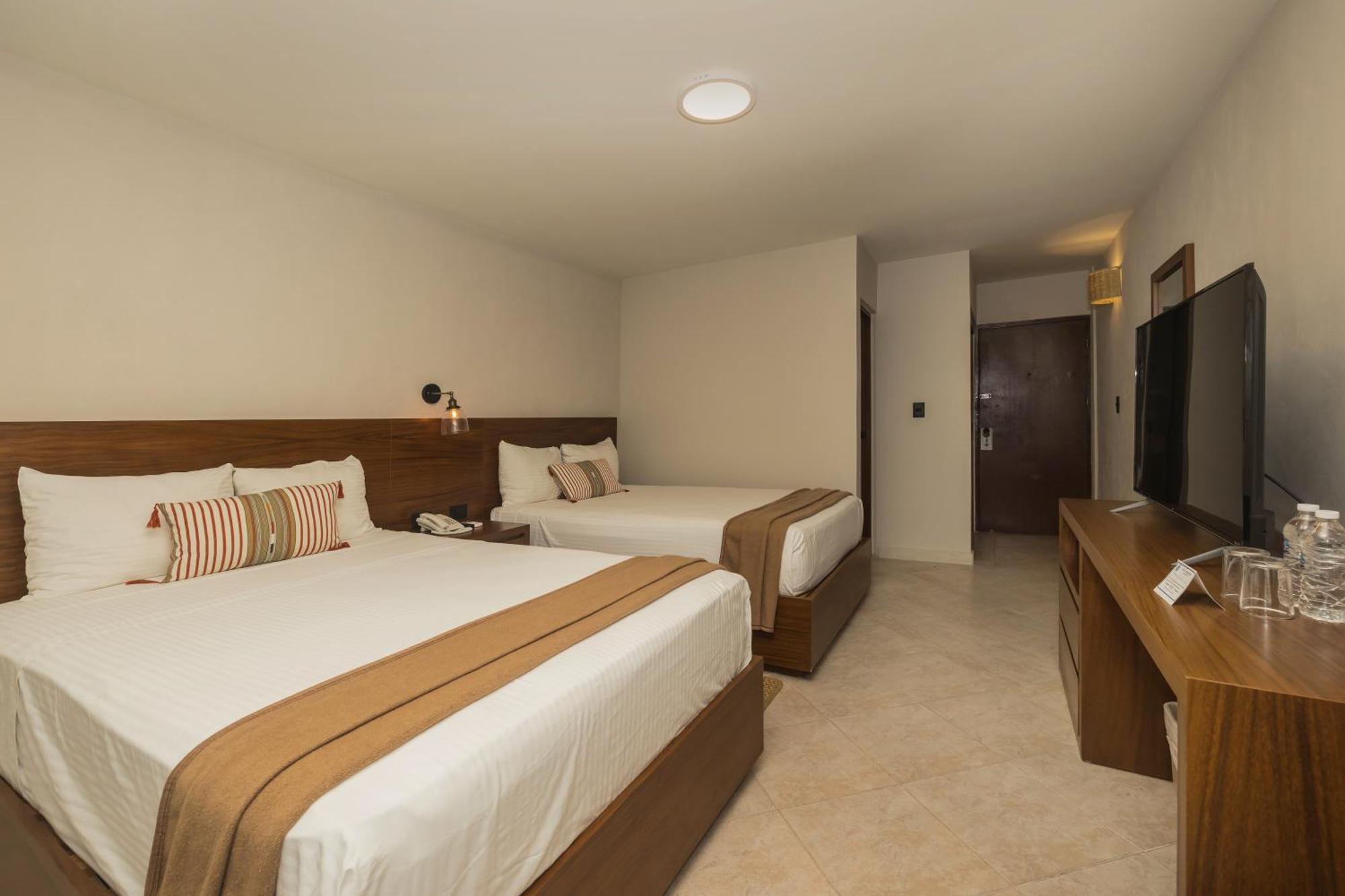 Superior Double or Twin Room Garden View