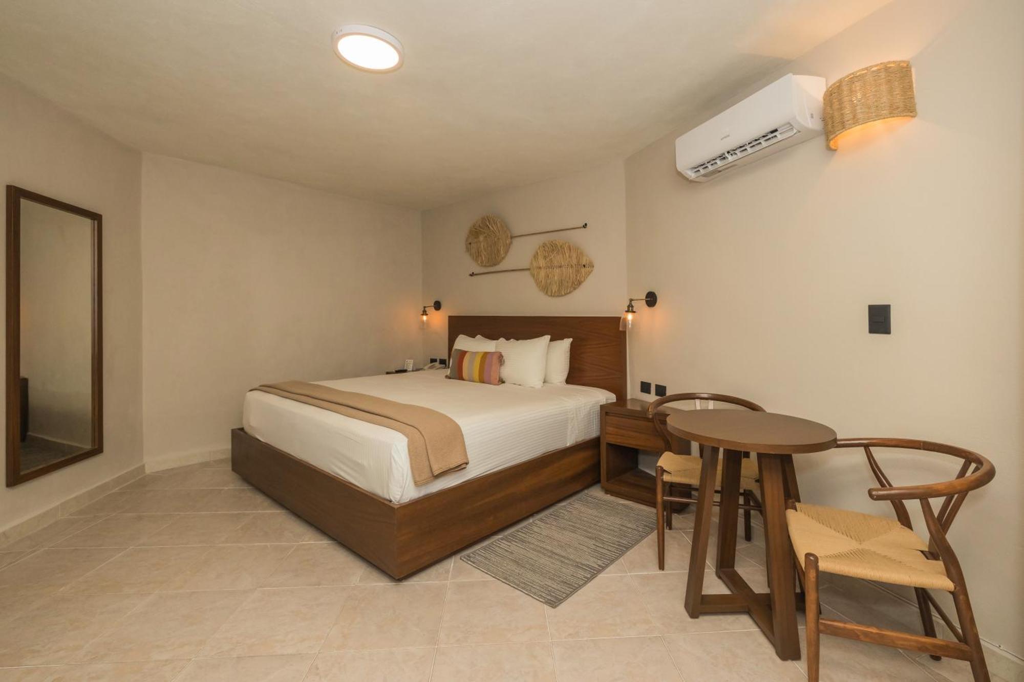 Superior Double or Twin Room Garden View