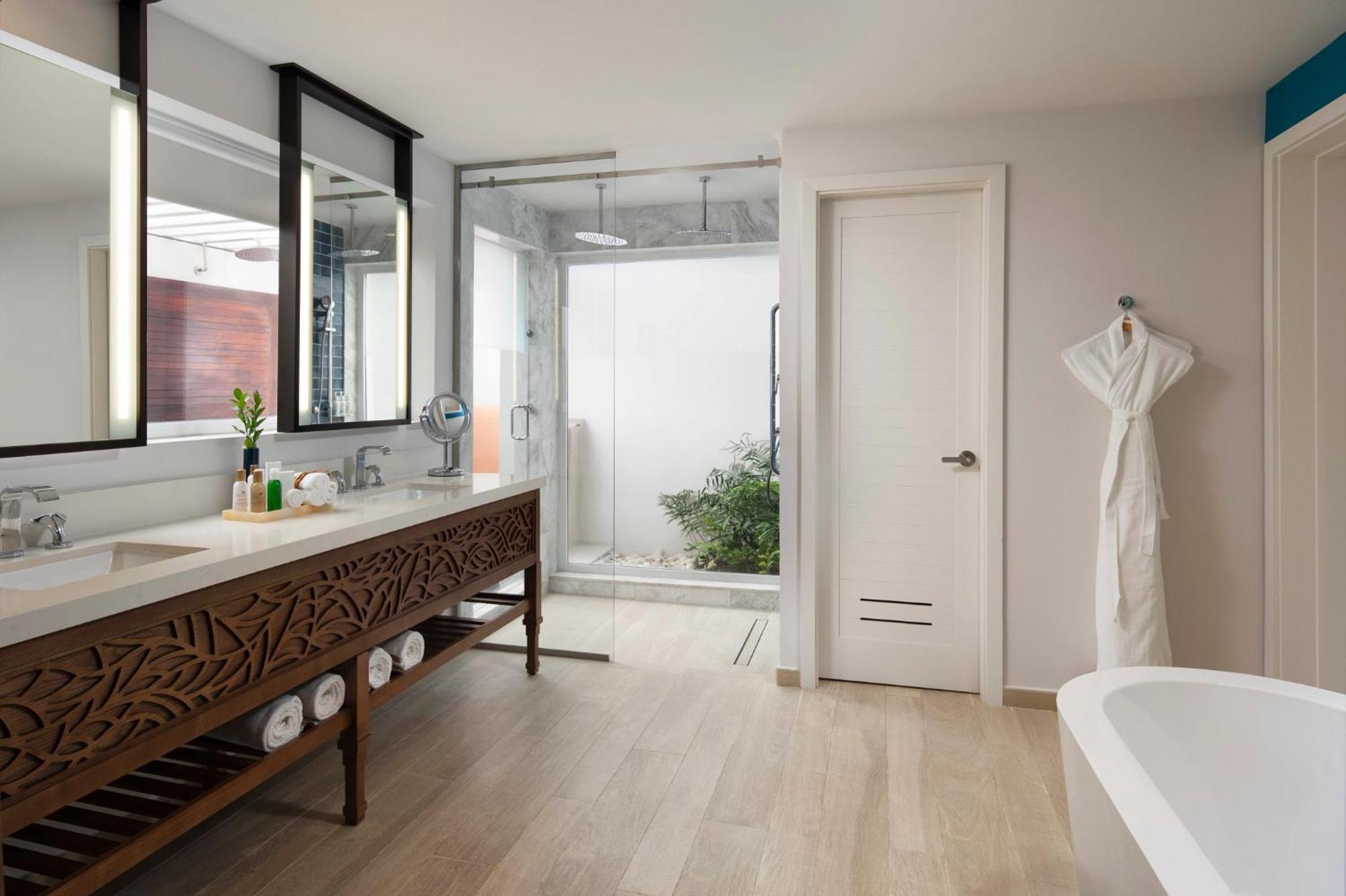 Preferred Club Master Suite Swim Out Villa