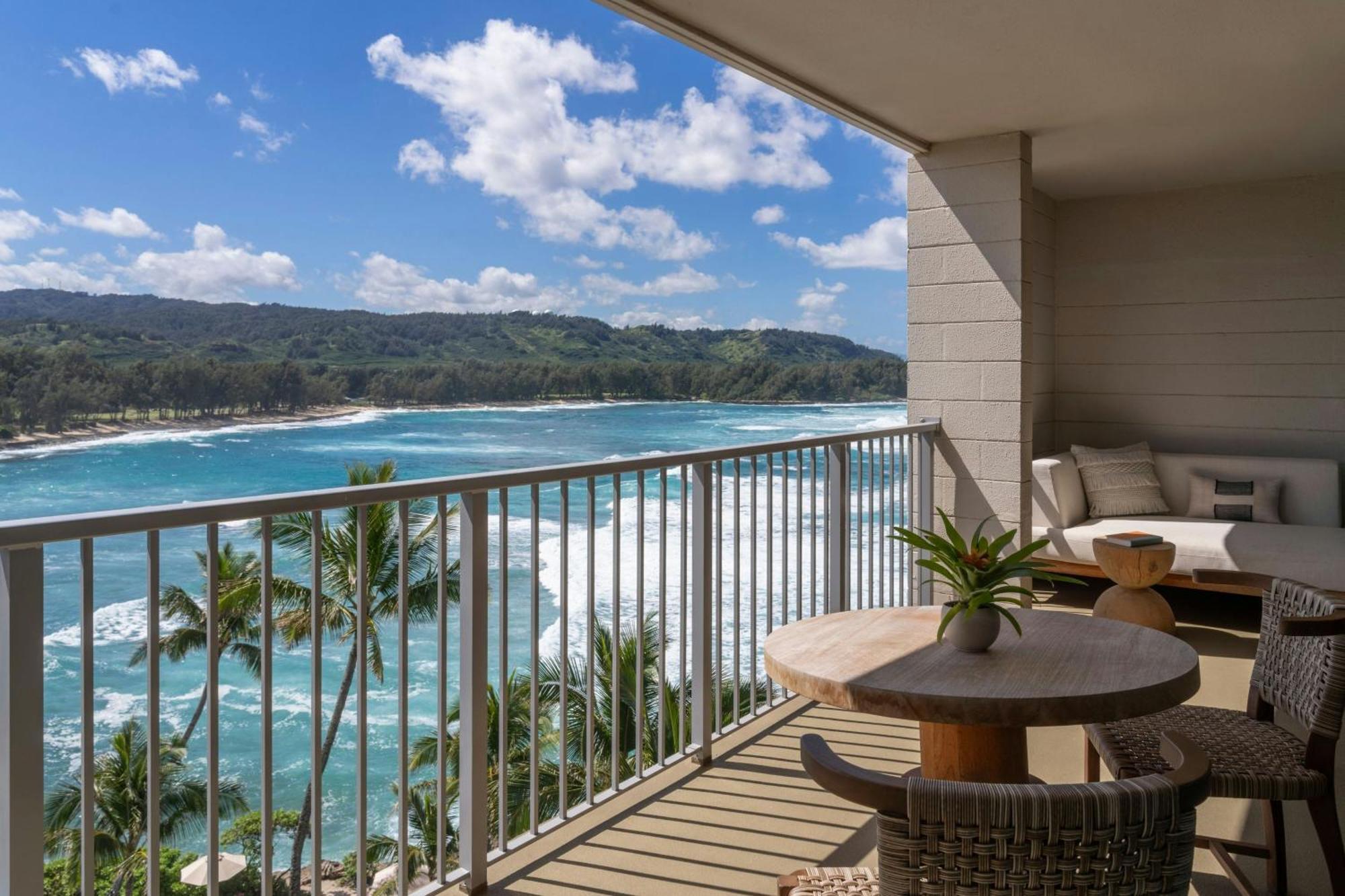 One-Bedroom Ali'i Suite High Floor or Club Lounge Access
