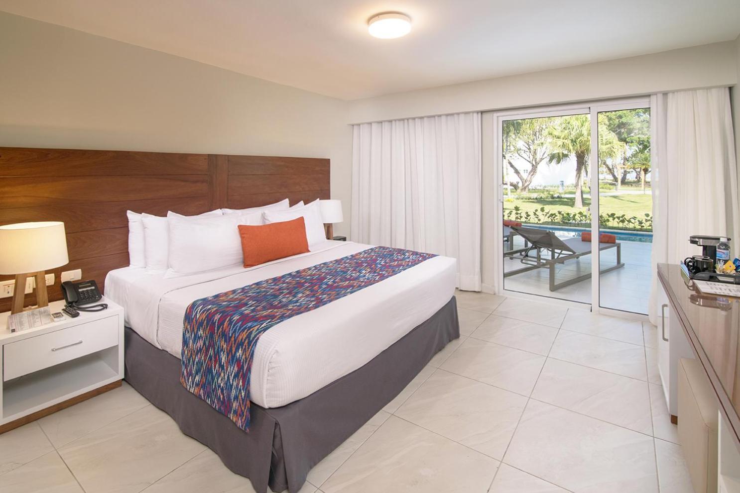 Swim out Room 18