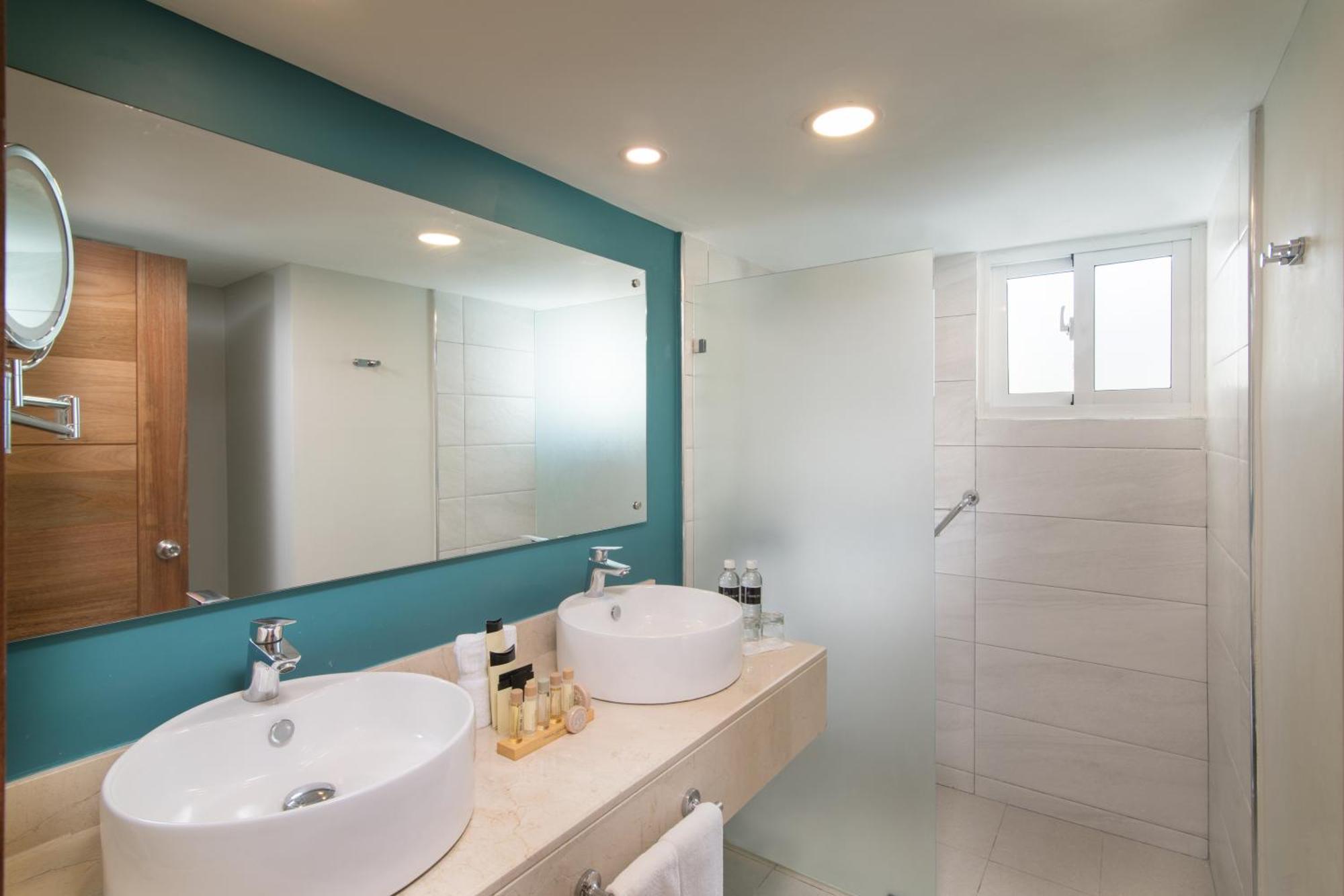 Swim out Room 18