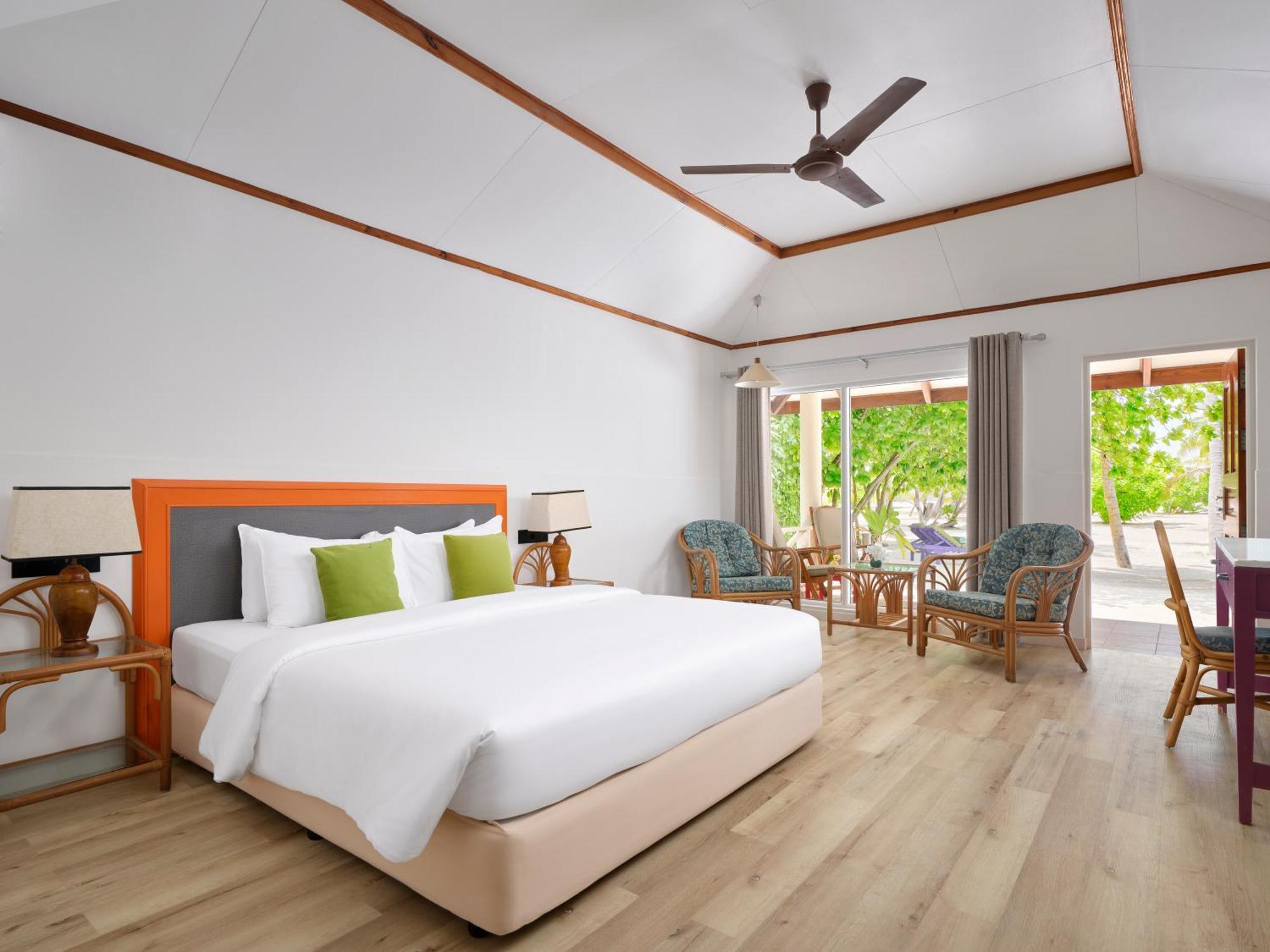 Island VIlla - 50% off domestic transfers for stays of 7+ nights (book from 23 Mar, stay until 30 Sep)