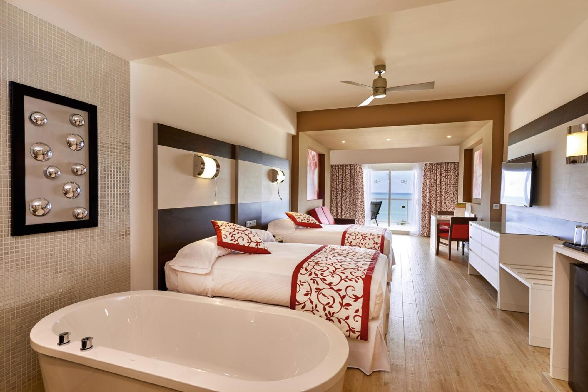 Junior Suite Ocean Front
