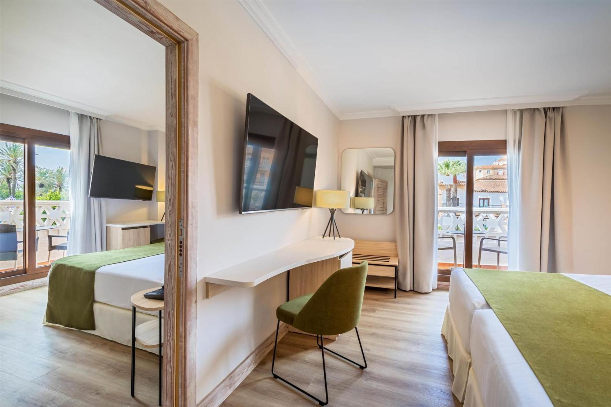 Two Connecting Deluxe Double Rooms Pool View