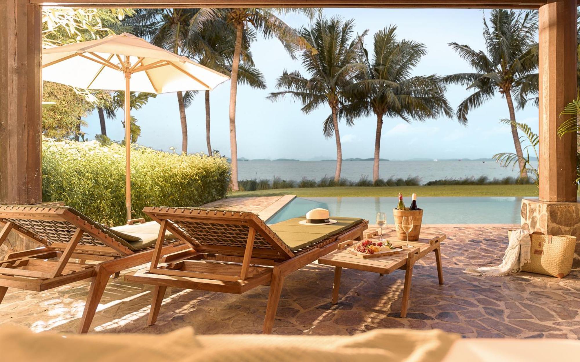 LUX 5-Bedroom Grand Beachfront Pool Villa Unlimited 24-Hour Water Shuttle Service